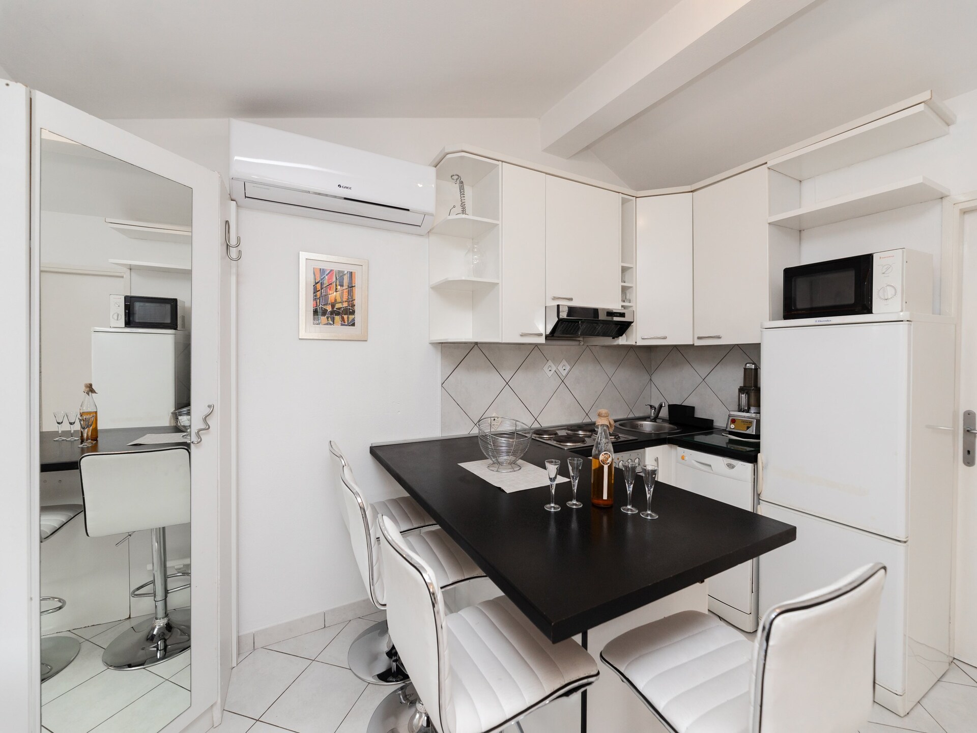 Comfortabel appartement met zonnig terras, 400 meter van zee in Supetar - foto 3