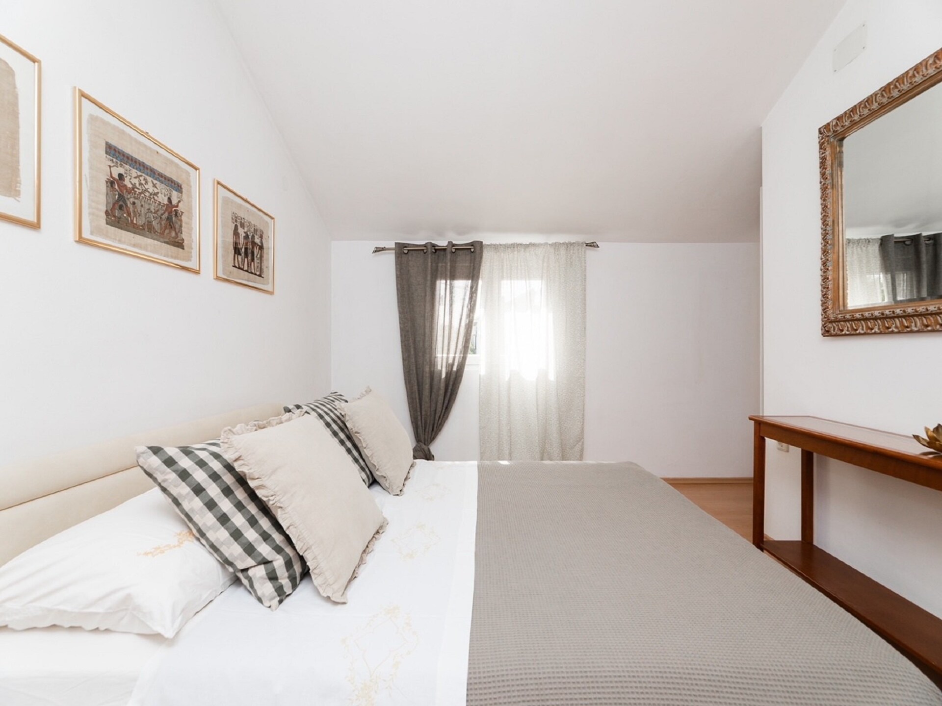 Knus appartement met terras op 400m van het strand in Supetar, Brač - foto 27