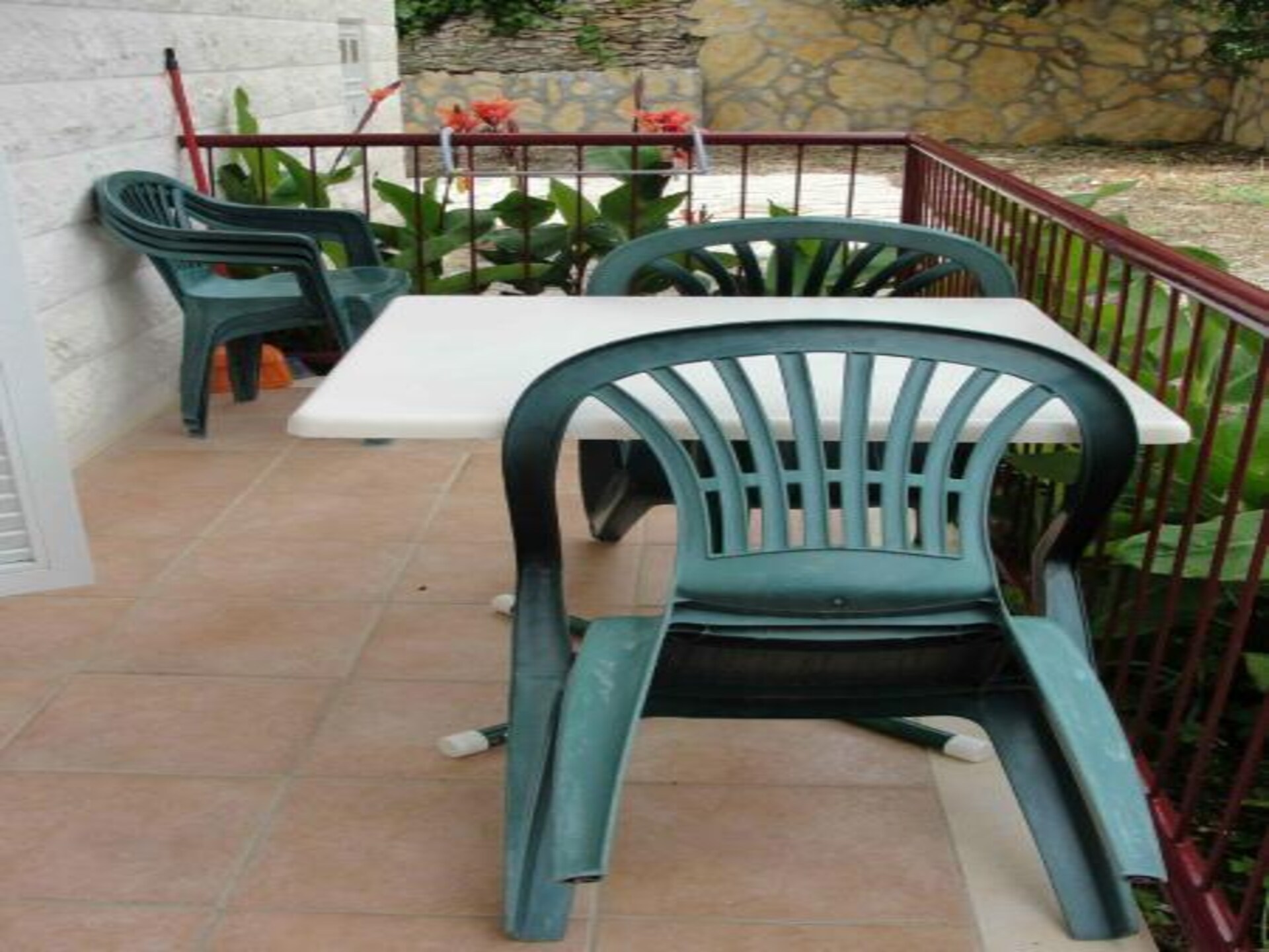 Gezellig appartement met terras op 200m van het strand in Supetar, Brač - foto 2