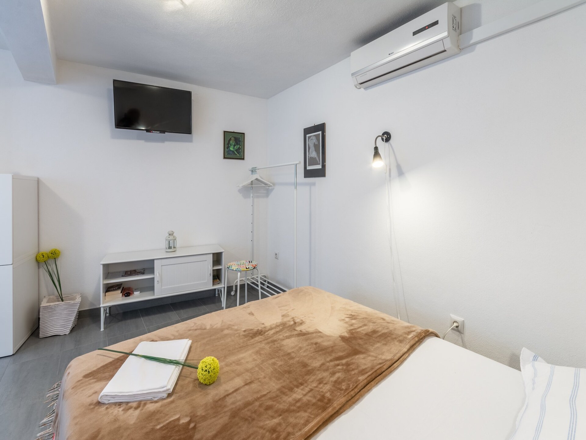Knusse studio met balkon op 100 meter van het strand in Pučišća, Brač - foto 6