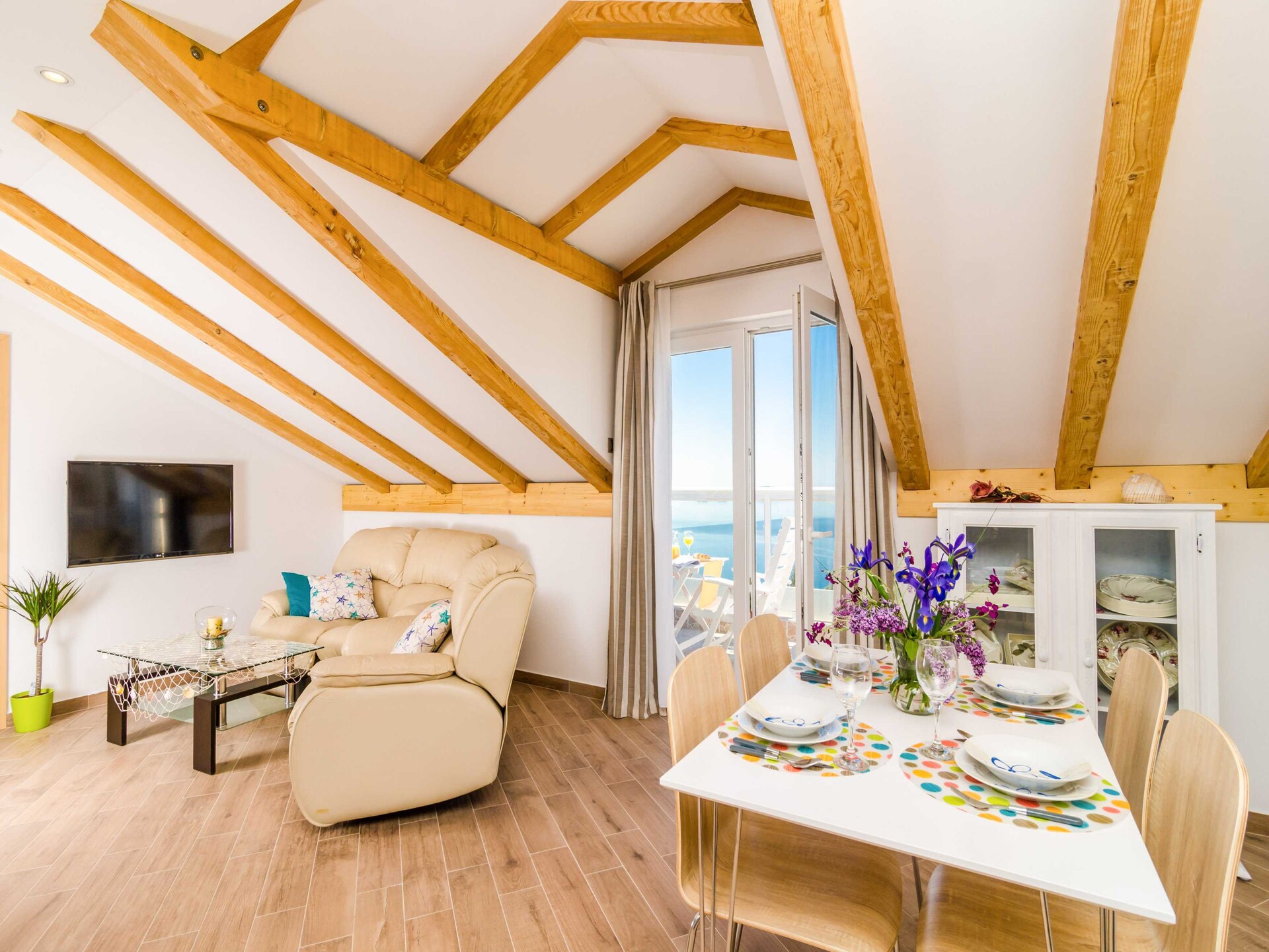 Tweekamerappartement met balkon en eindeloos zeezicht in Mlini - foto 2