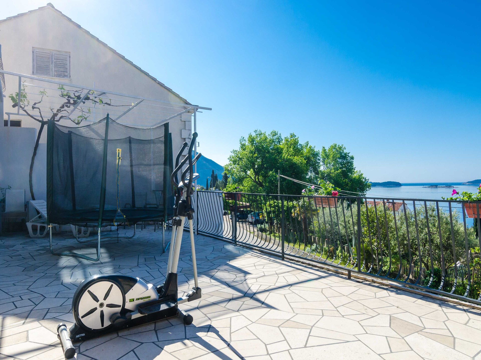 Tweekamerappartement met balkon en eindeloos zeezicht in Mlini - foto 21