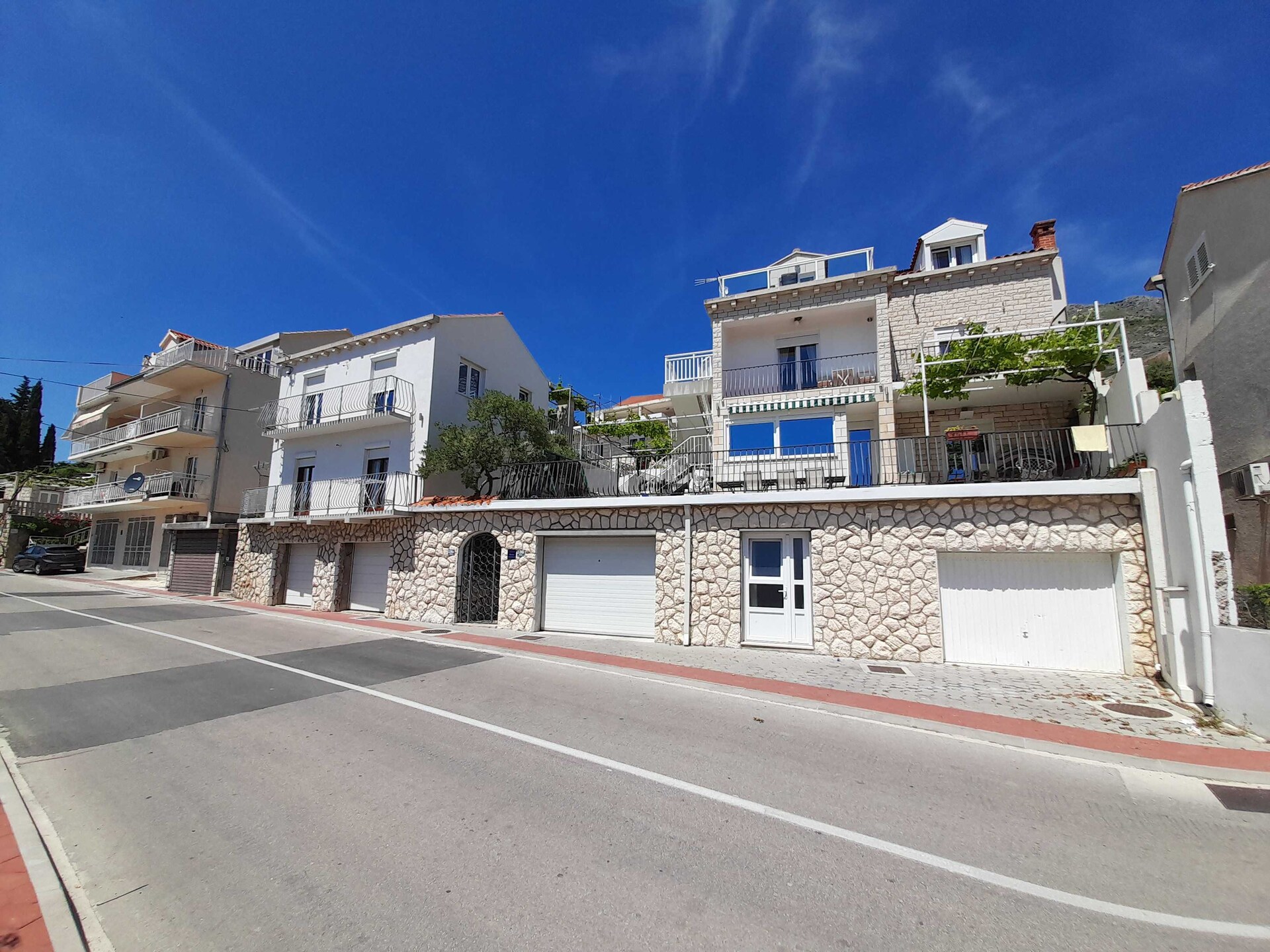 Tweekamerappartement met balkon en eindeloos zeezicht in Mlini - foto 16