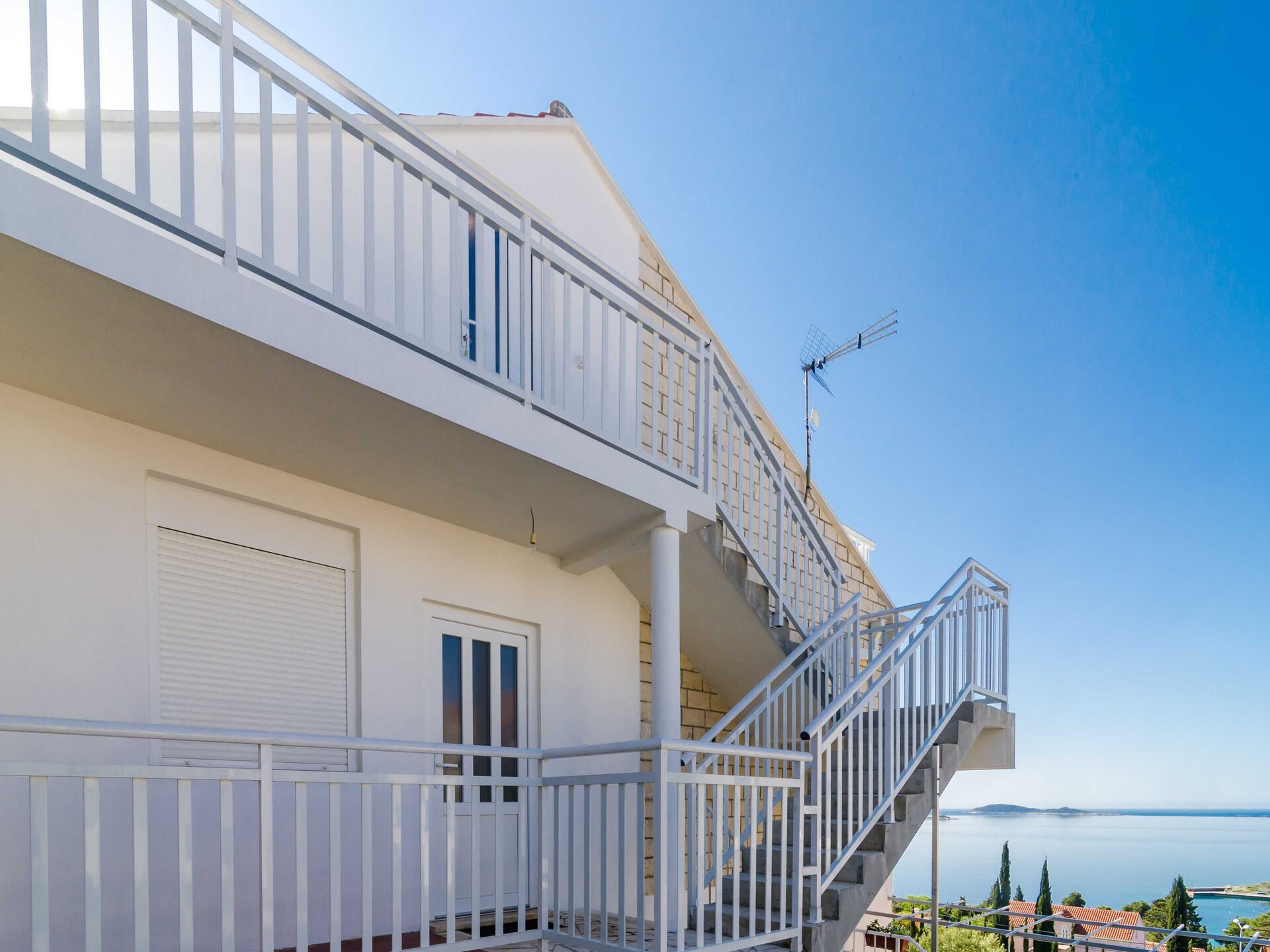 Tweekamerappartement met balkon en eindeloos zeezicht in Mlini - foto 22