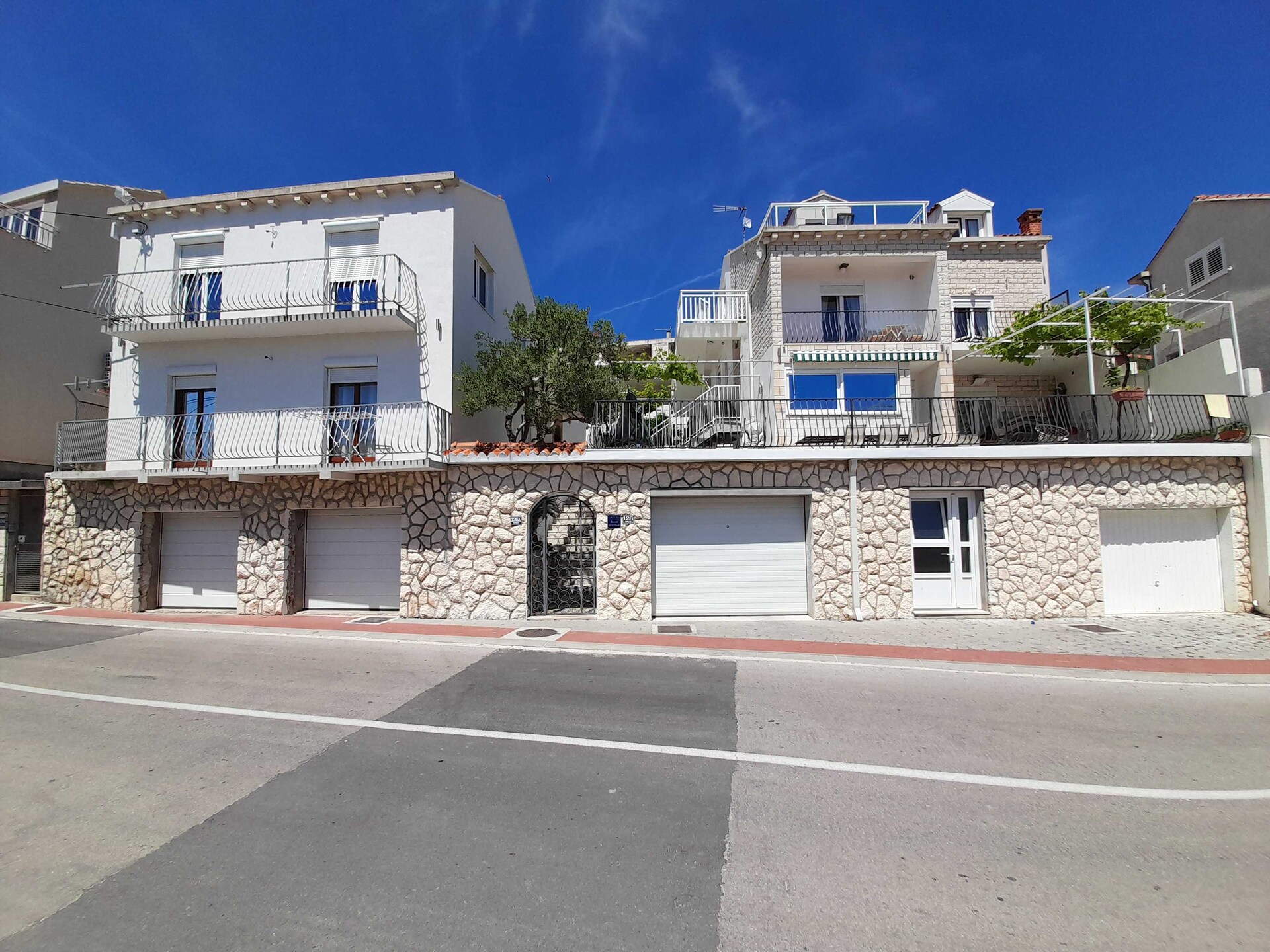 Tweekamerappartement met balkon en eindeloos zeezicht in Mlini - foto 23
