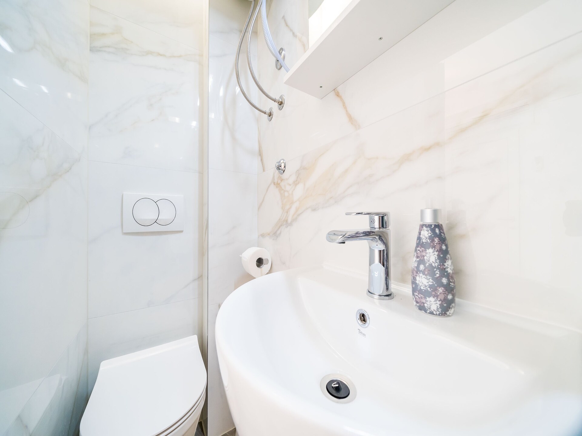 2-persoons appartement in Kupari op 800m van het strand - foto 12