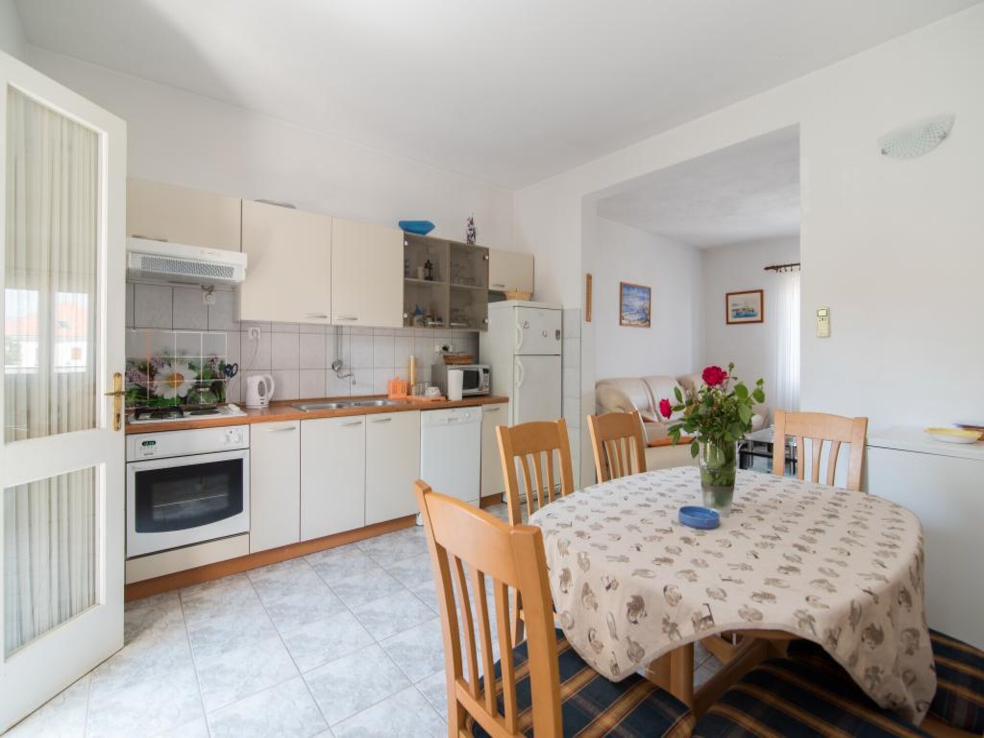 Apartment Alana: Ruim appartement met zeezicht en terras in Supetar, Brač - foto 8