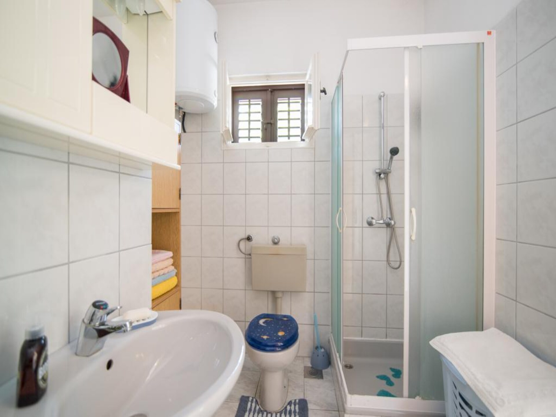 Apartment Alana: Ruim appartement met zeezicht en terras in Supetar, Brač - foto 21