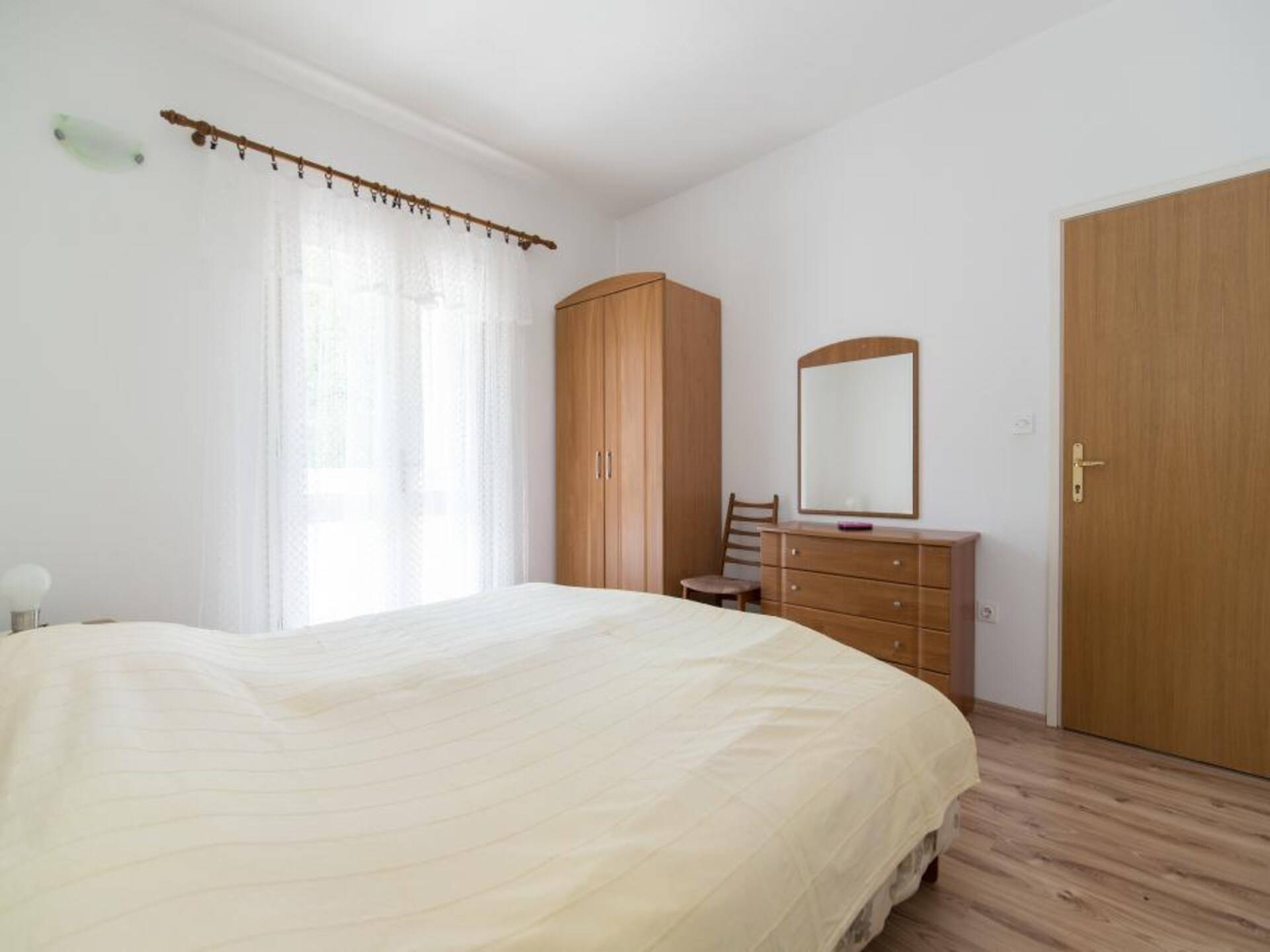 Apartment Alana: Ruim appartement met zeezicht en terras in Supetar, Brač - foto 10