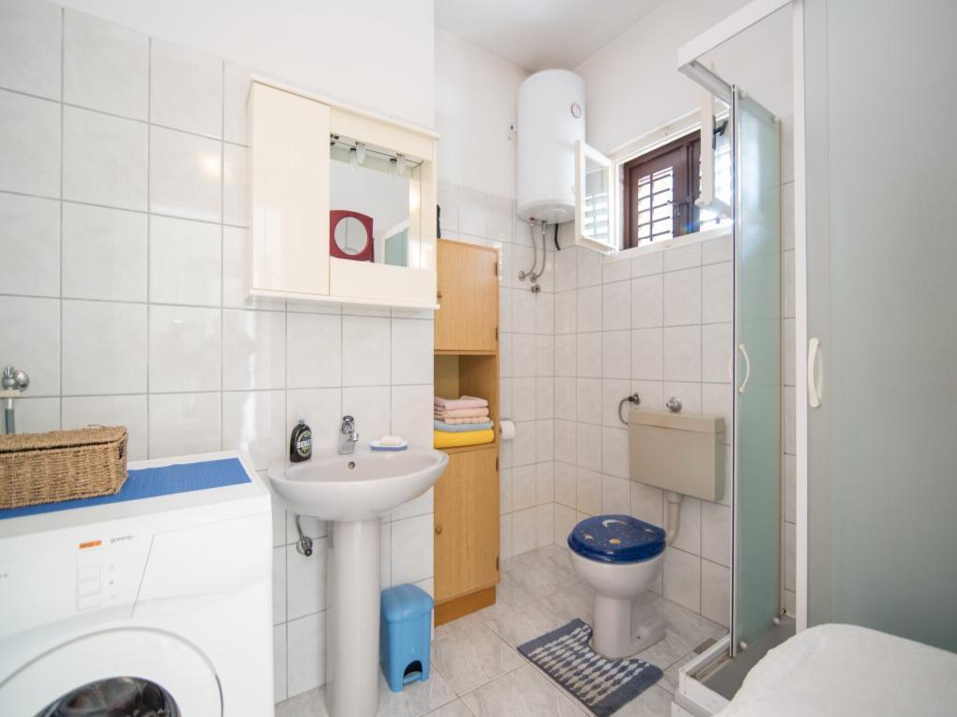 Apartment Alana: Ruim appartement met zeezicht en terras in Supetar, Brač - foto 22