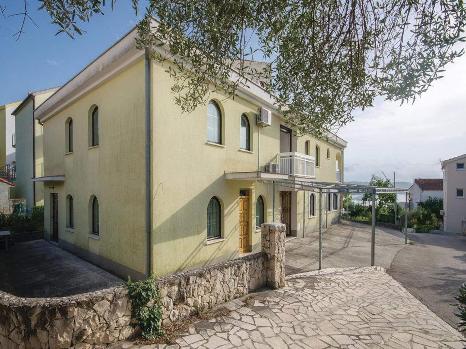 Op 400 m van het strand: Ruim appartement in Okrug Gornji · 3 pers. - foto 8