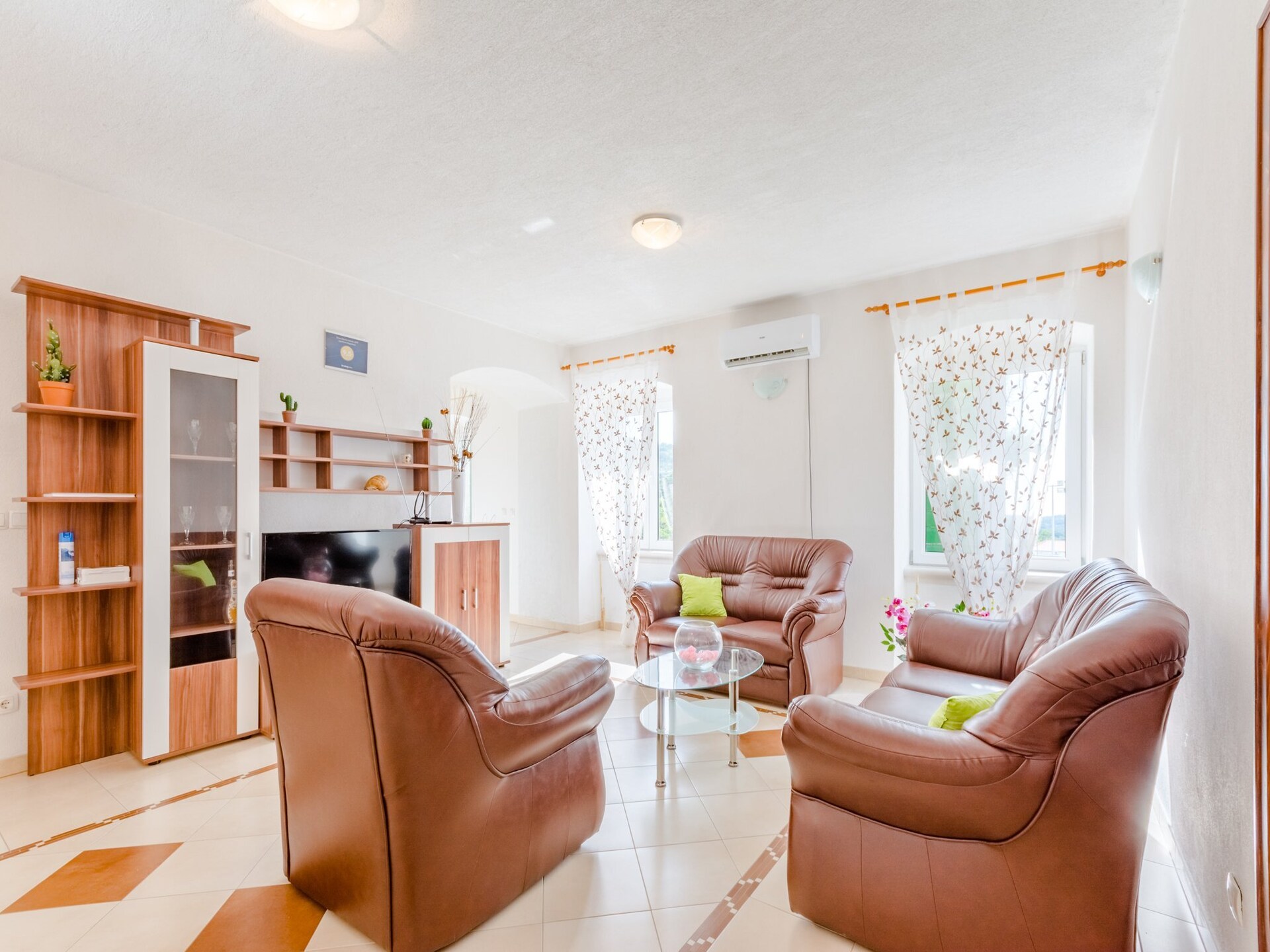 Modern driekamerappartement in het hart van Nerežišća, eiland Brač - foto 6