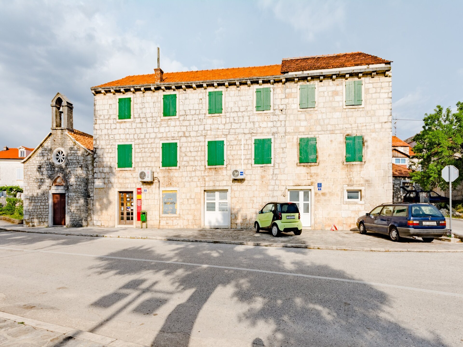 Modern driekamerappartement in het hart van Nerežišća, eiland Brač - foto 26