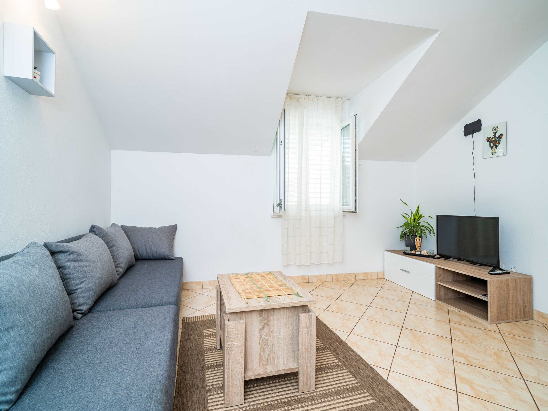 Rustig appartement in Lapad met gedeeld terras, op 500m van het strand - foto 1