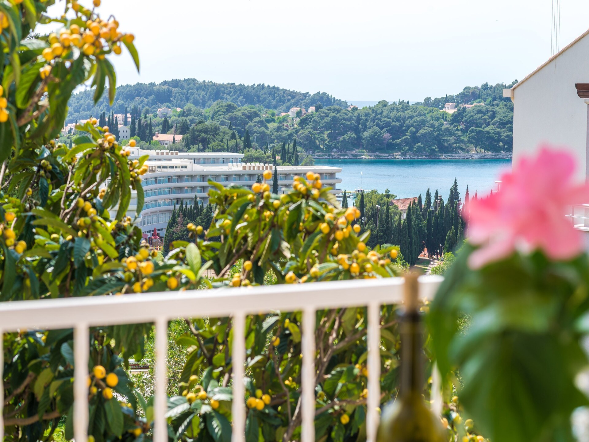Knusse tweepersoonskamer met tuinzicht en gedeeld balkon in Cavtat - foto 11