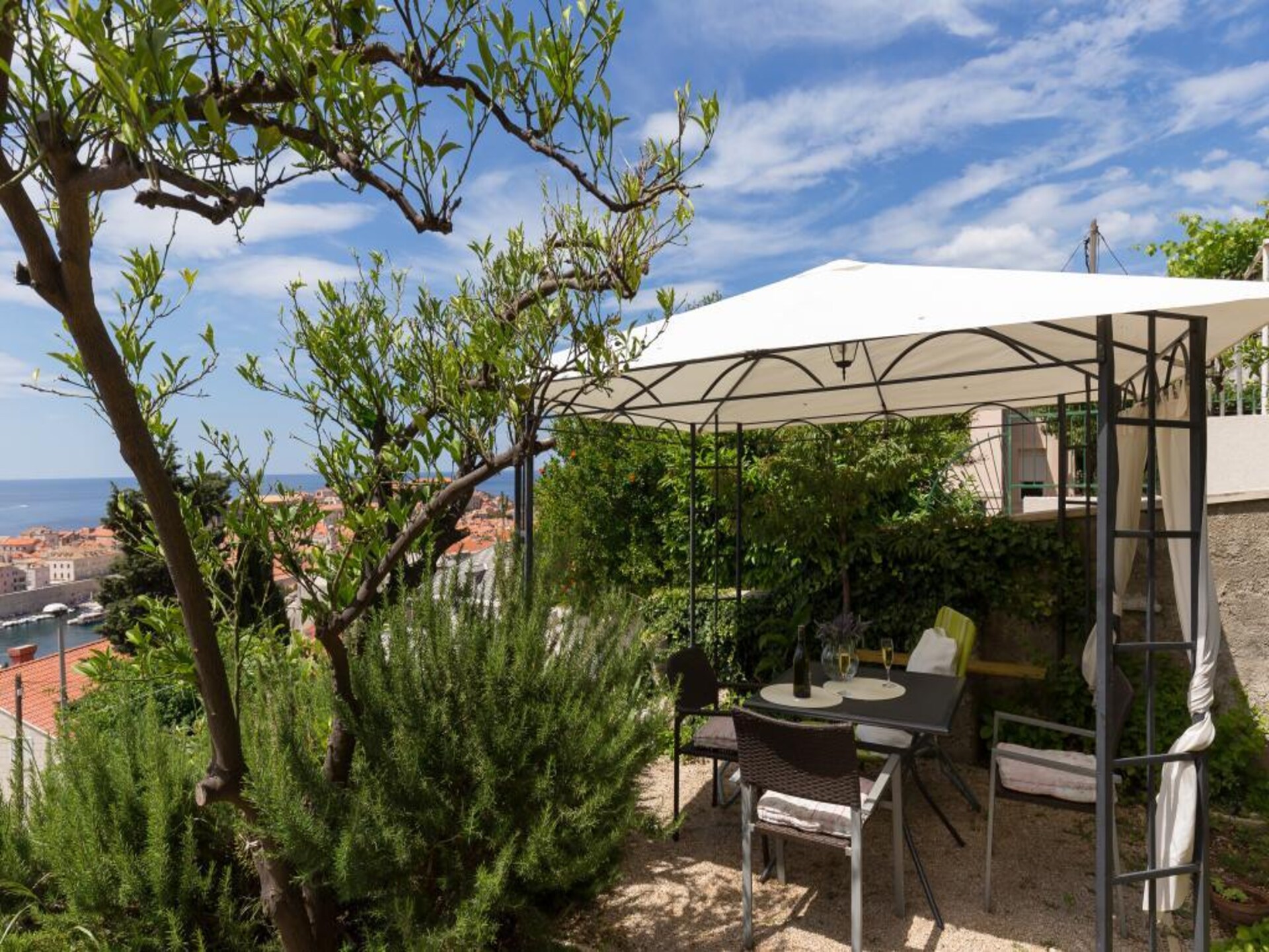 Studio met terras en zeezicht op 300m van oude centrum Dubrovnik - foto 18