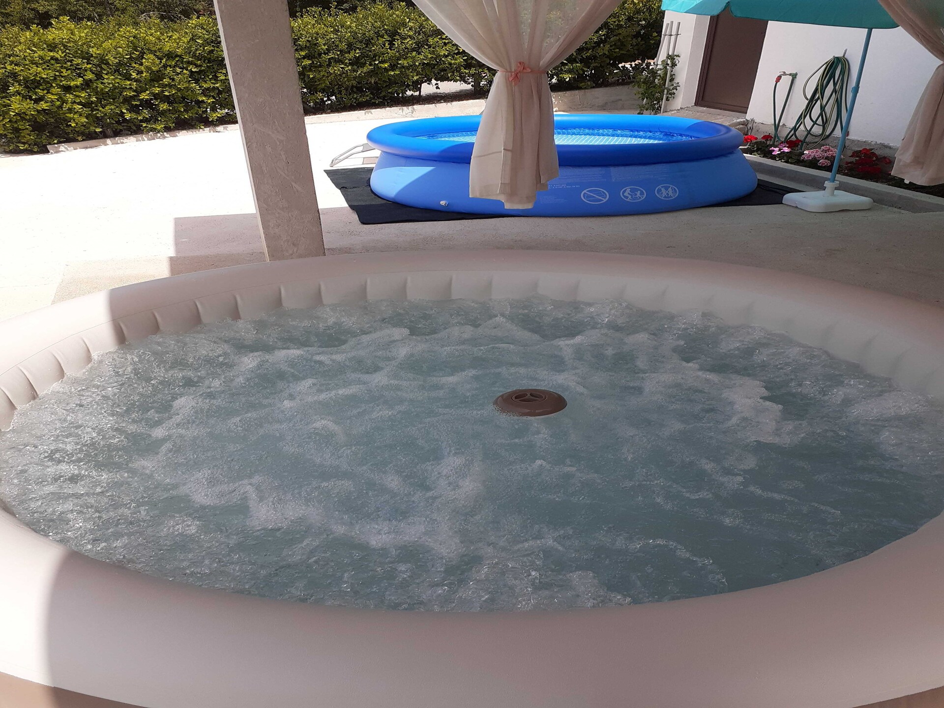Ruim appartement met 3 slaapkamers en terras in Gruda - foto 39
