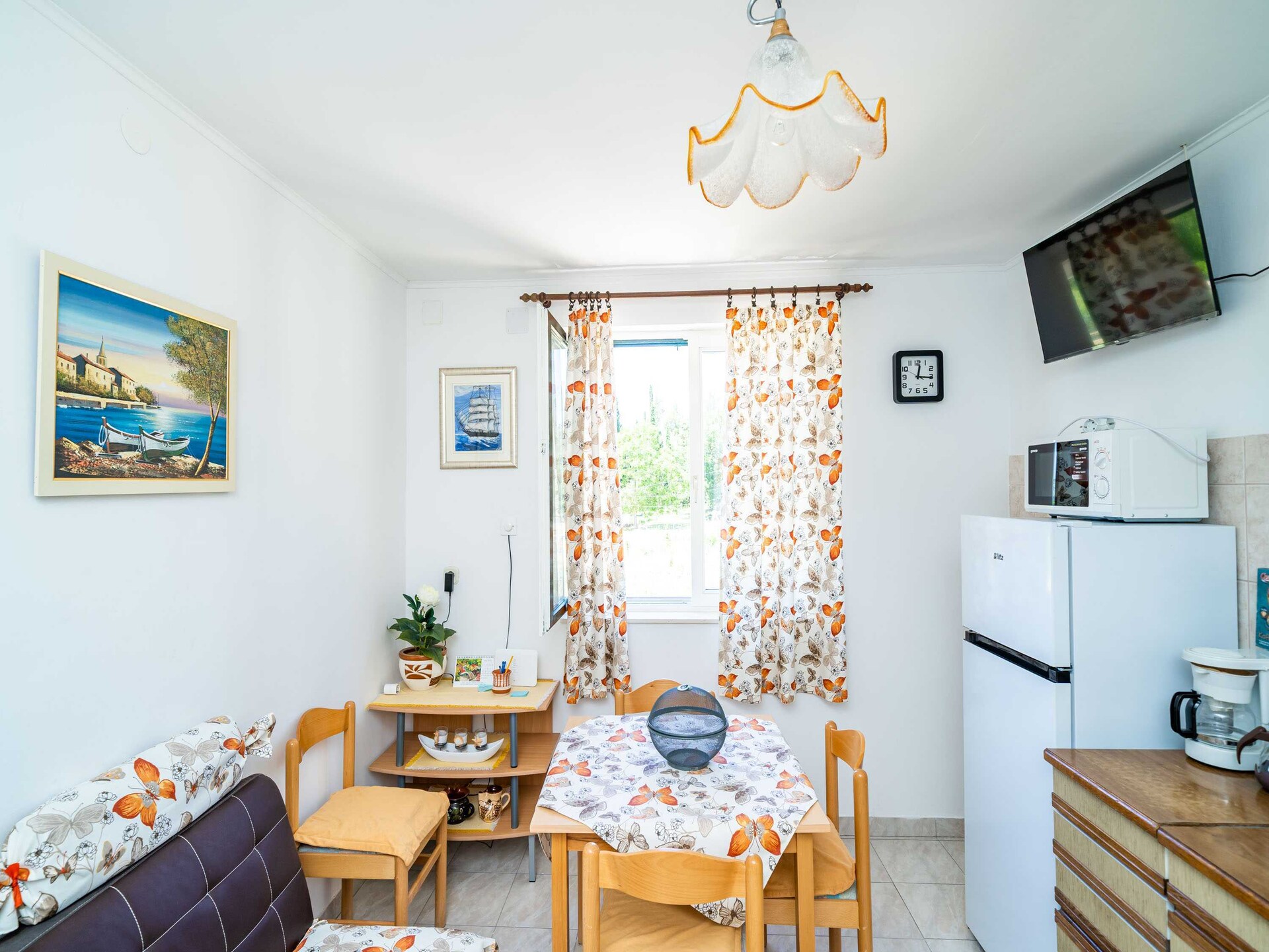 Ruim appartement met 3 slaapkamers en terras in Gruda - foto 3
