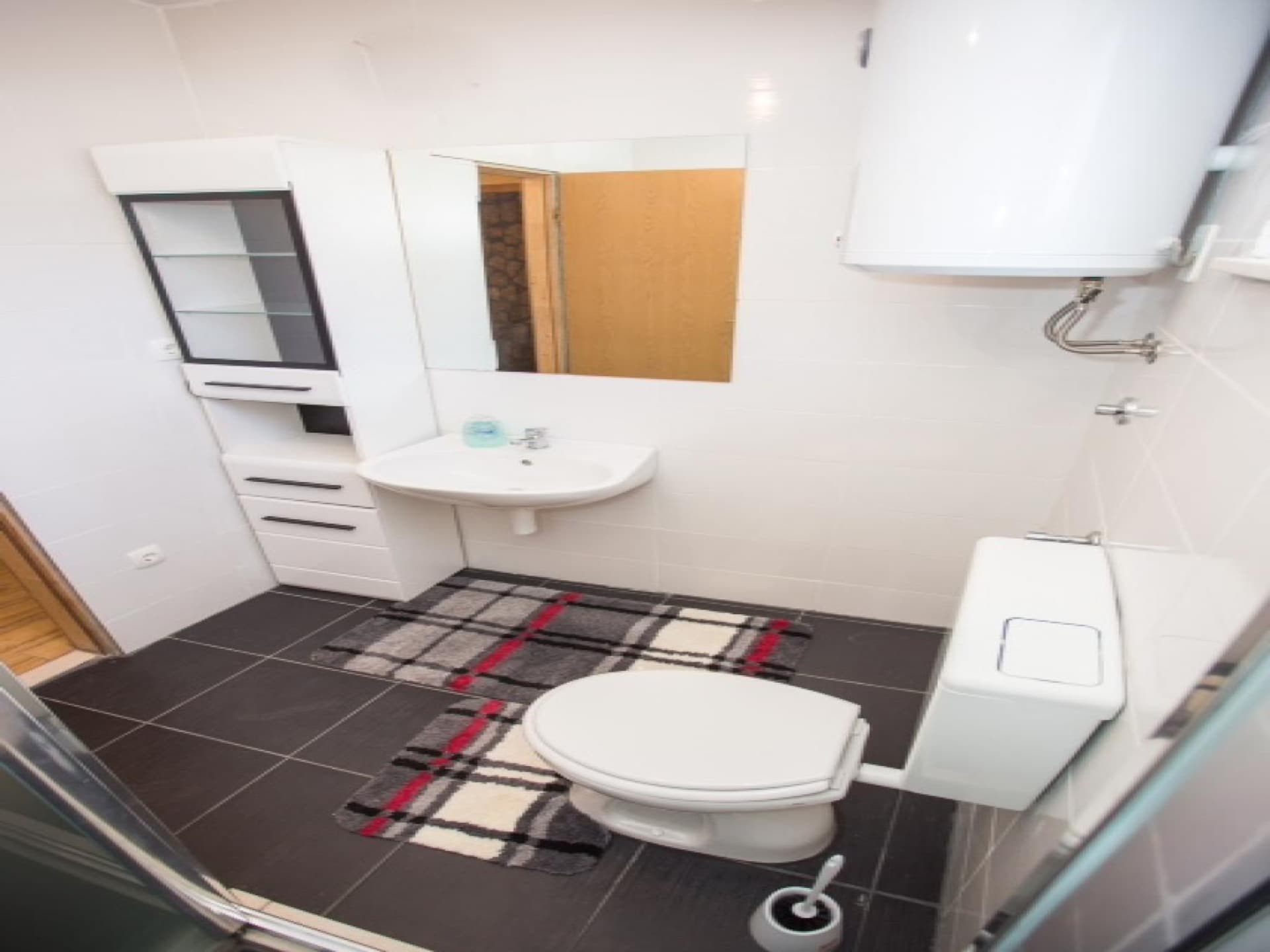 Aan het strand: Rustgevend appartement in Mokosica met zeezicht - foto 9