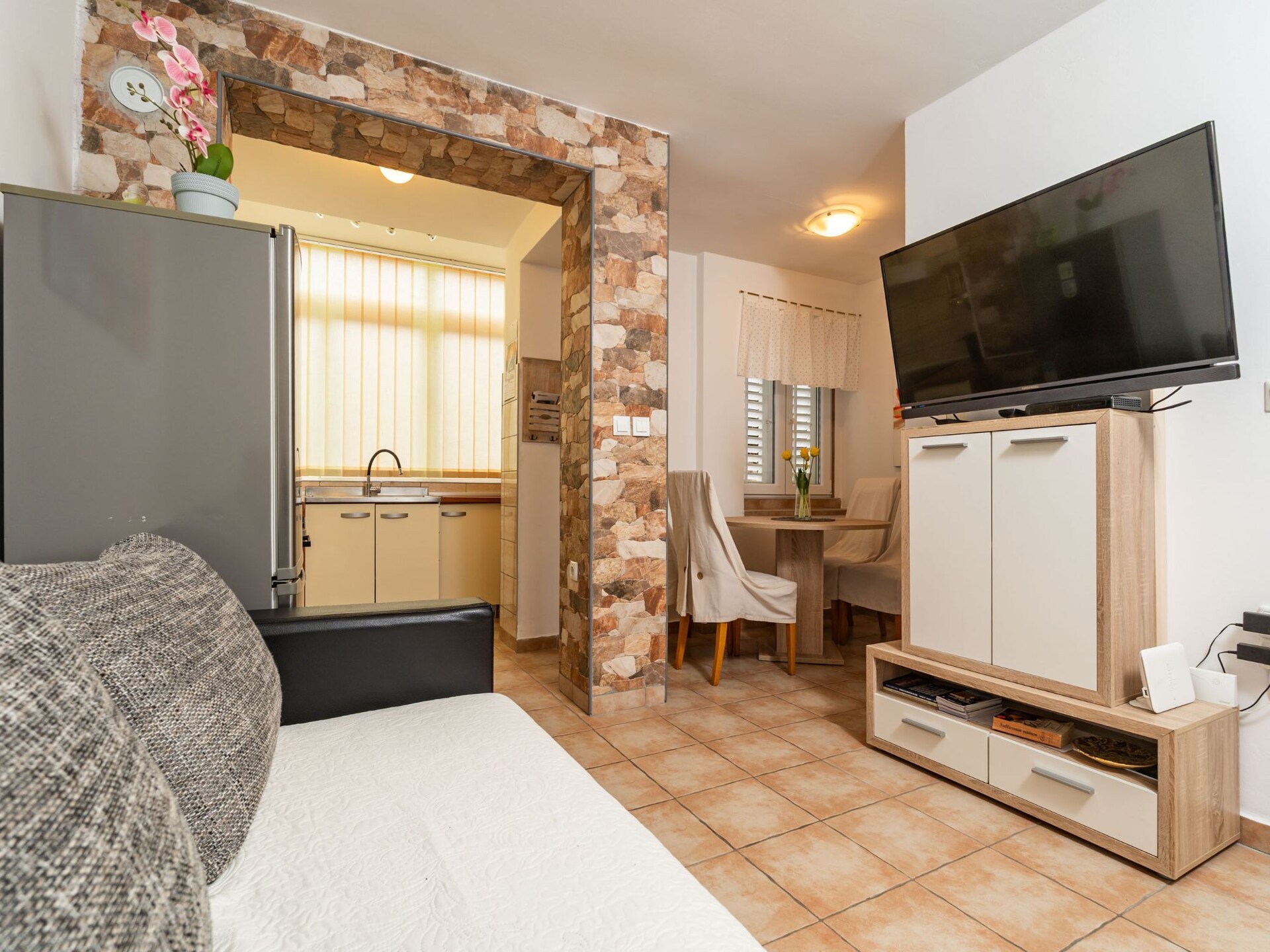 Appartement Lolo in Dubrovnik: 2 slaapkamers met loggia, strand op 200m - foto 12