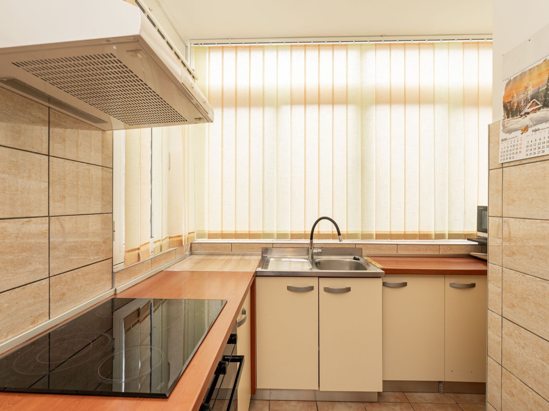 Appartement Lolo in Dubrovnik: 2 slaapkamers met loggia, strand op 200m - foto 19