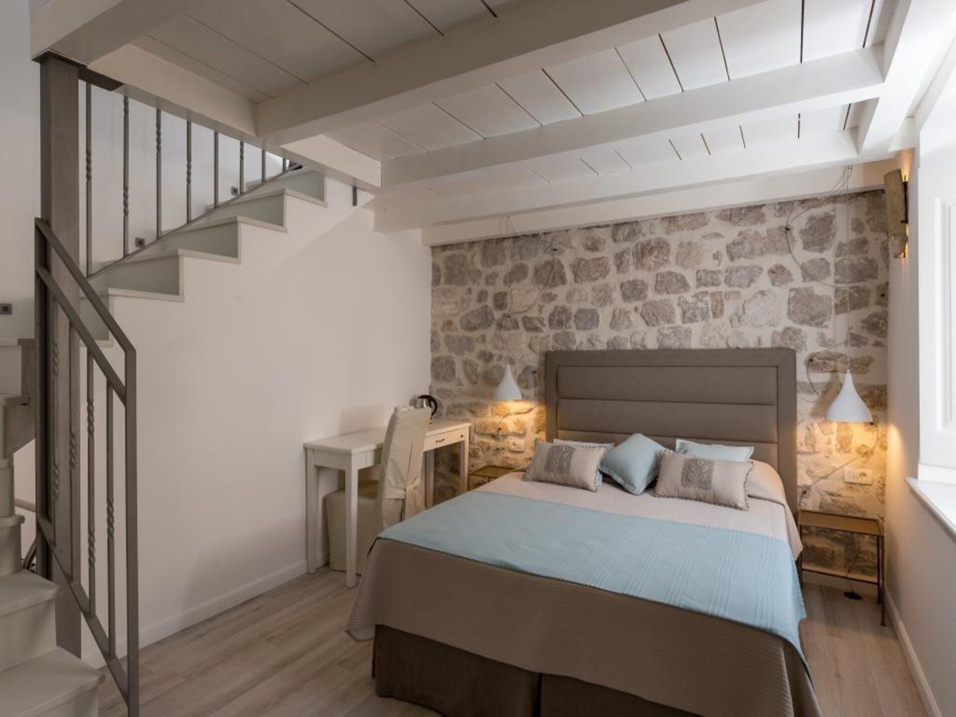 Comfortabele kamer binnen de stadsmuren van Dubrovnik, vlakbij strand Banje - foto 1