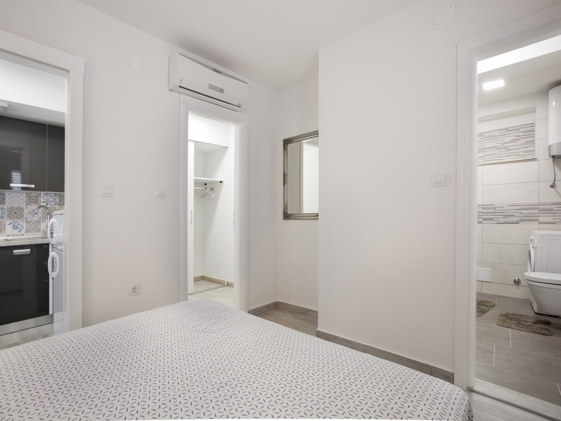 Knus appartement met gedeeld terras, vlakbij strand Bellevue in Dubrovnik - foto 13