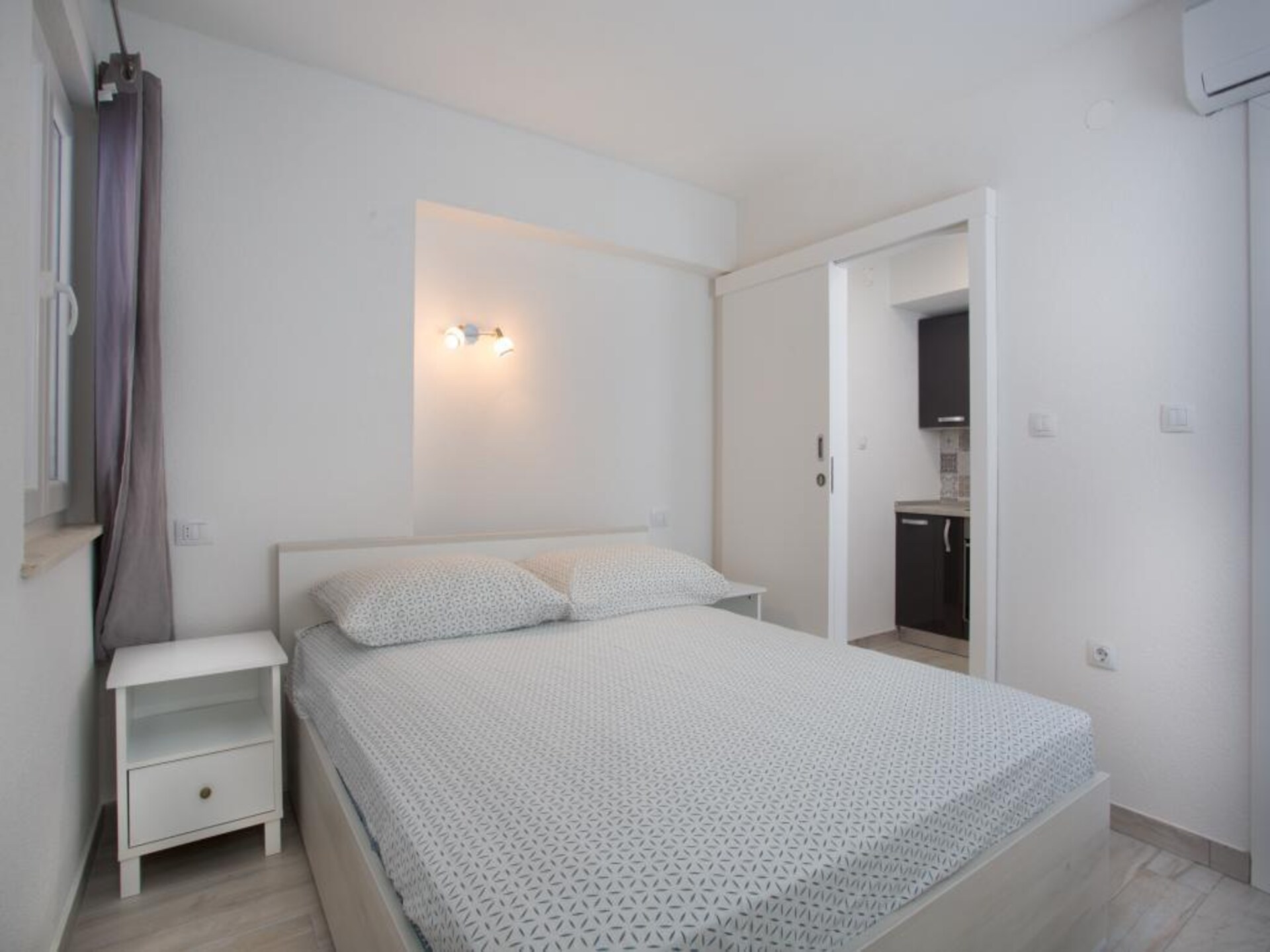 Knus appartement met gedeeld terras, vlakbij strand Bellevue in Dubrovnik - foto 16