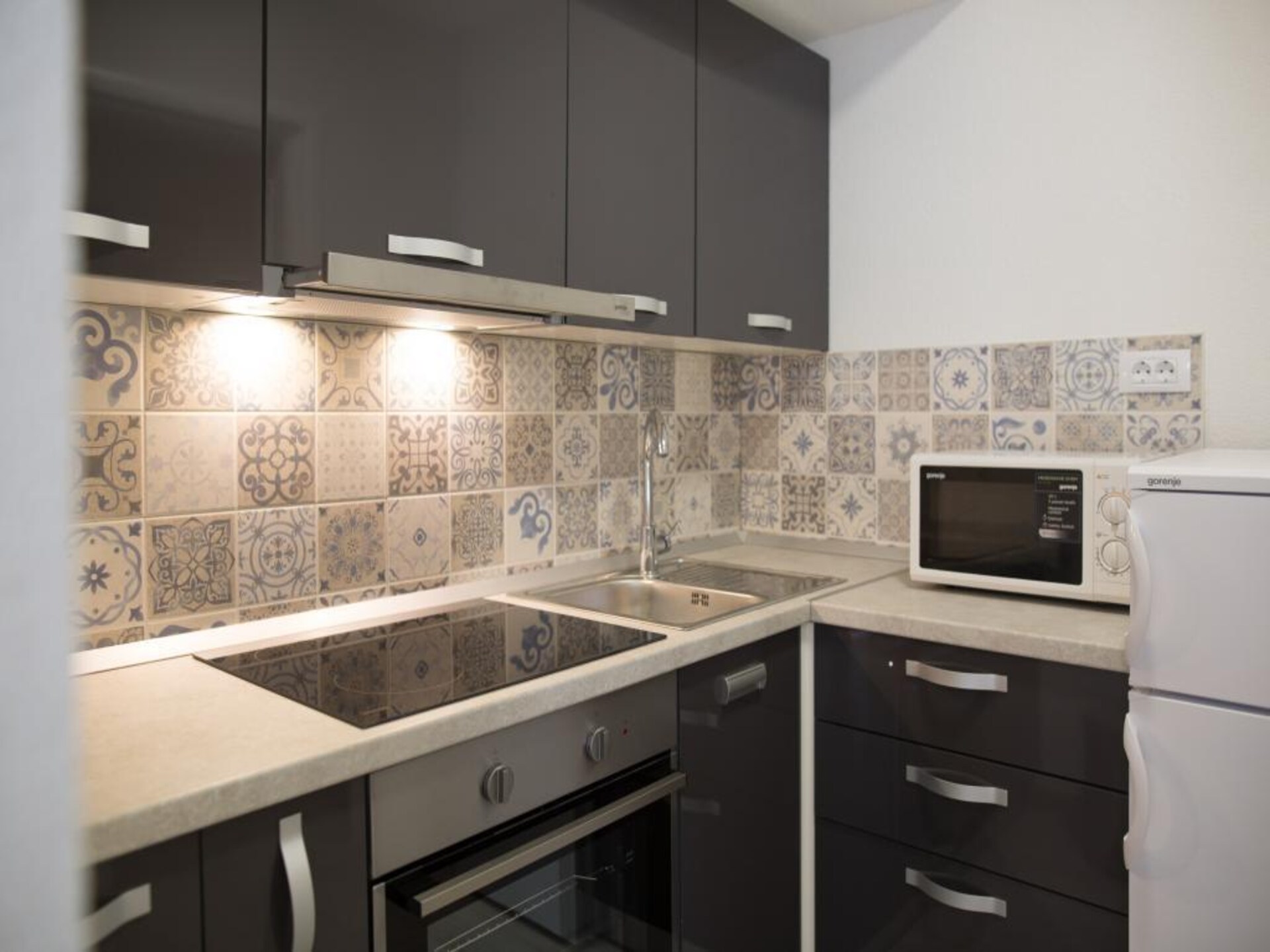 Knus appartement met gedeeld terras, vlakbij strand Bellevue in Dubrovnik - foto 10