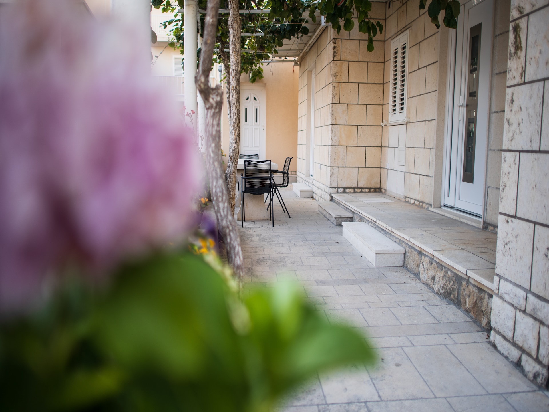 Knus appartement met gedeeld terras, vlakbij strand Bellevue in Dubrovnik - foto 31