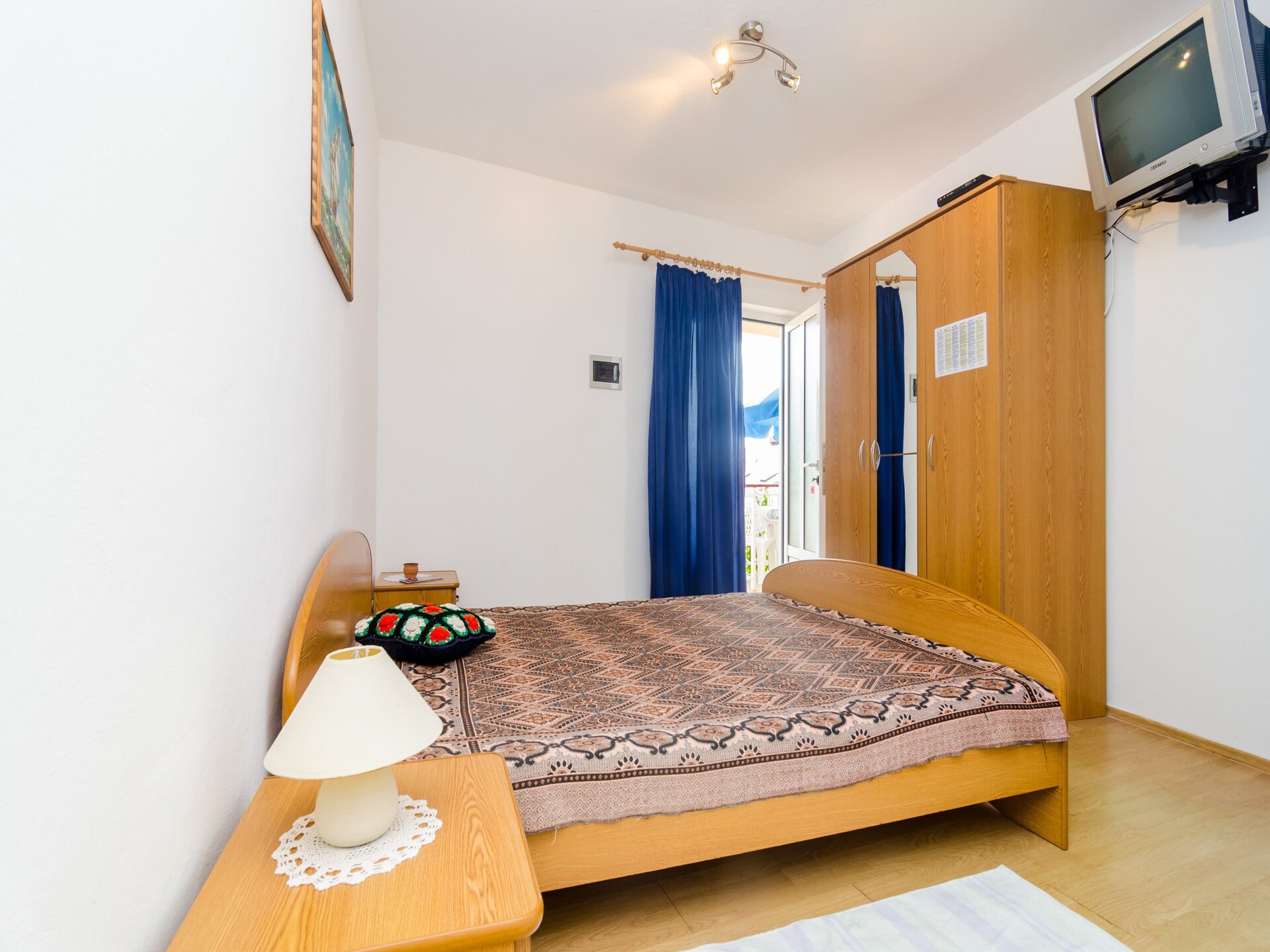 Rustgevend studio-appartement met terras in Molunat - foto 4