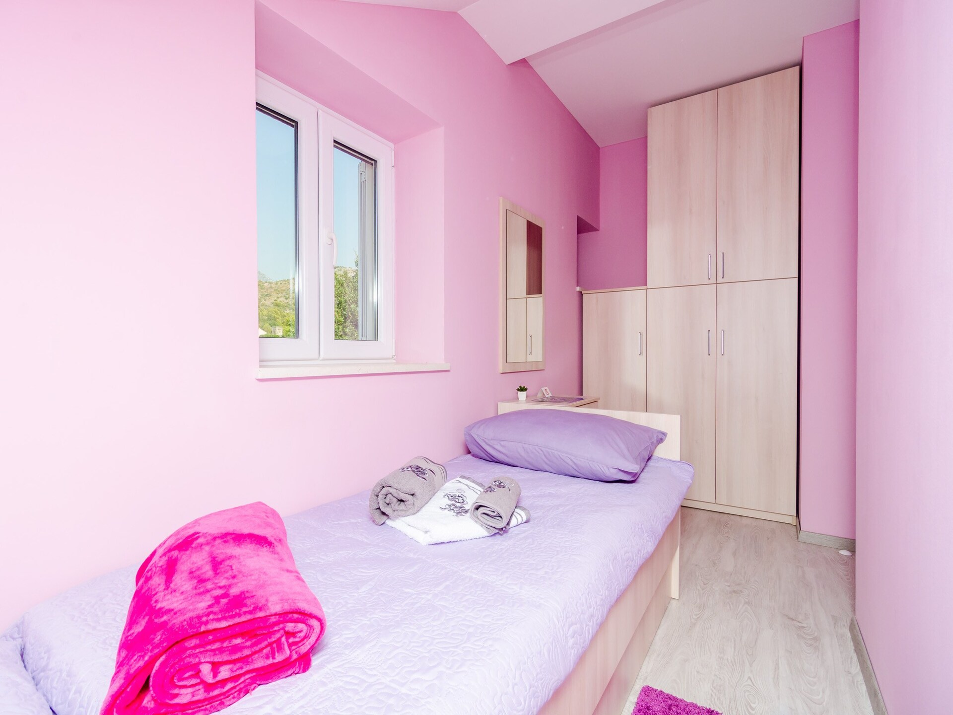 Comfortabel 2-slaapkamerappartement met balkon en zeezicht in Banići - foto 9