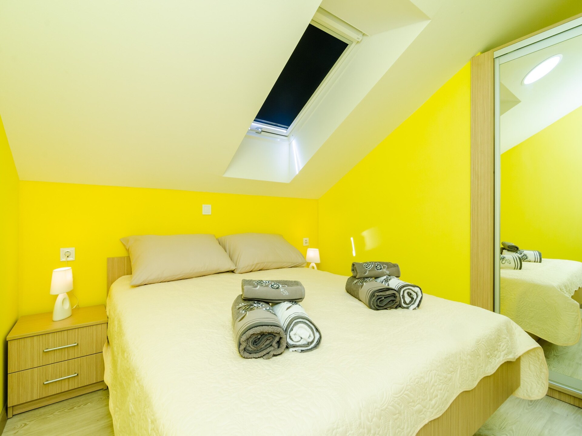 Comfortabel 2-slaapkamerappartement met balkon en zeezicht in Banići - foto 8