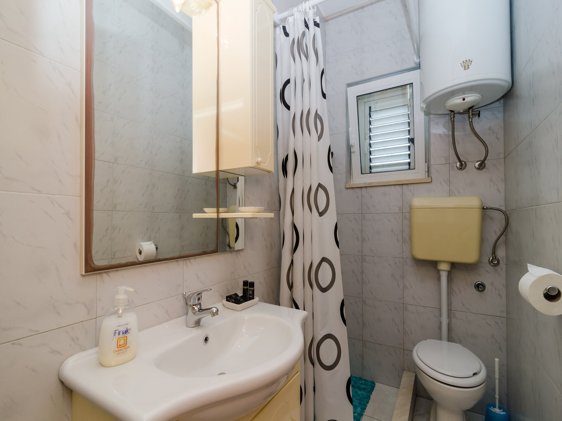 Romantische kamer met balkon en uitzicht op de Adriatische Zee in Mlini - foto 9