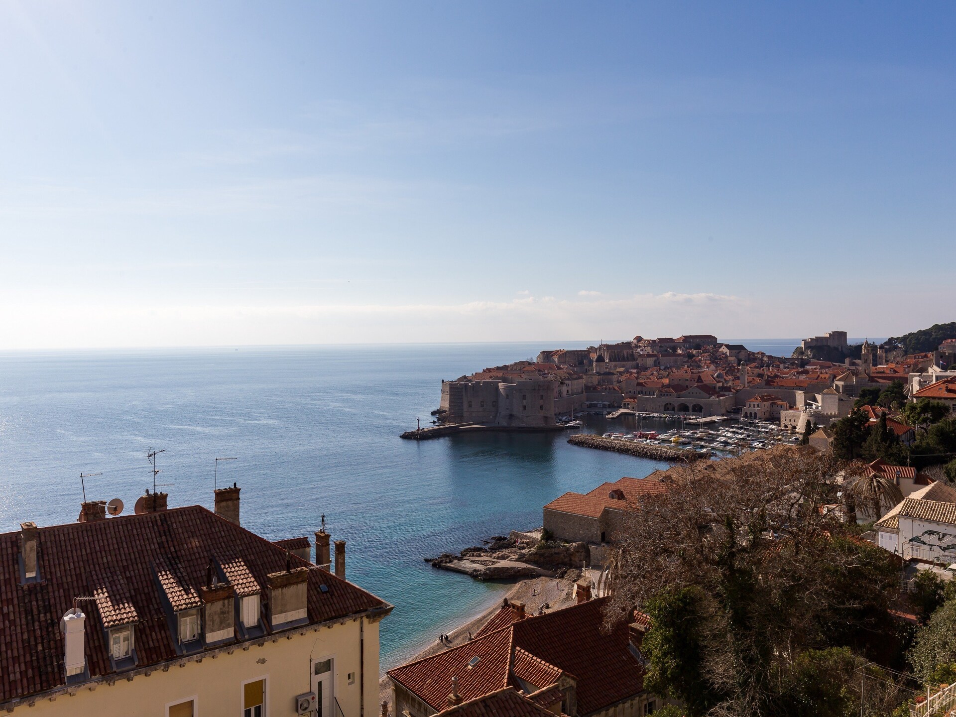 Ruim appartement met zeezicht vlakbij de oude stad van Dubrovnik - foto 28