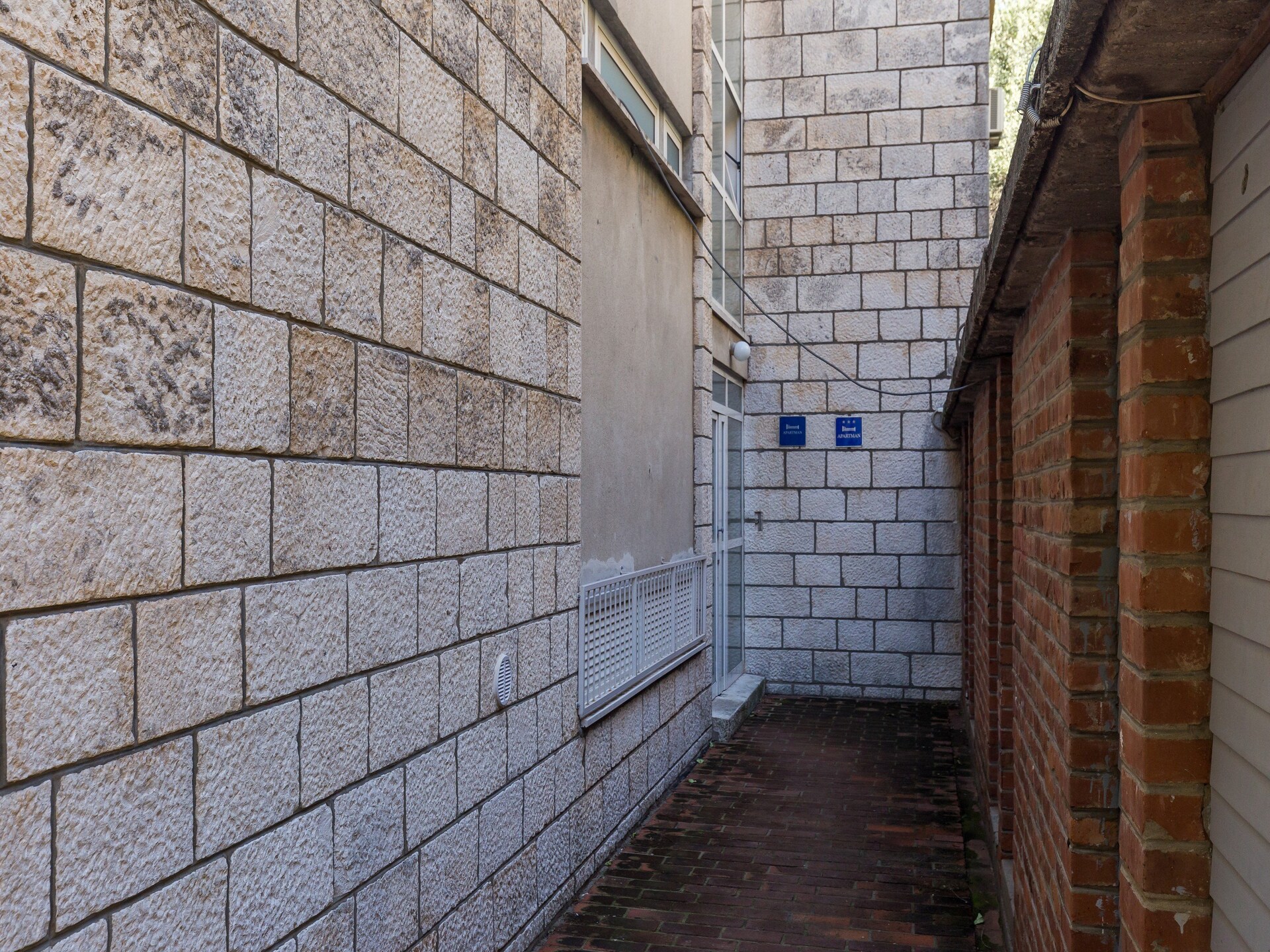 Ruim appartement met zeezicht vlakbij de oude stad van Dubrovnik - foto 33