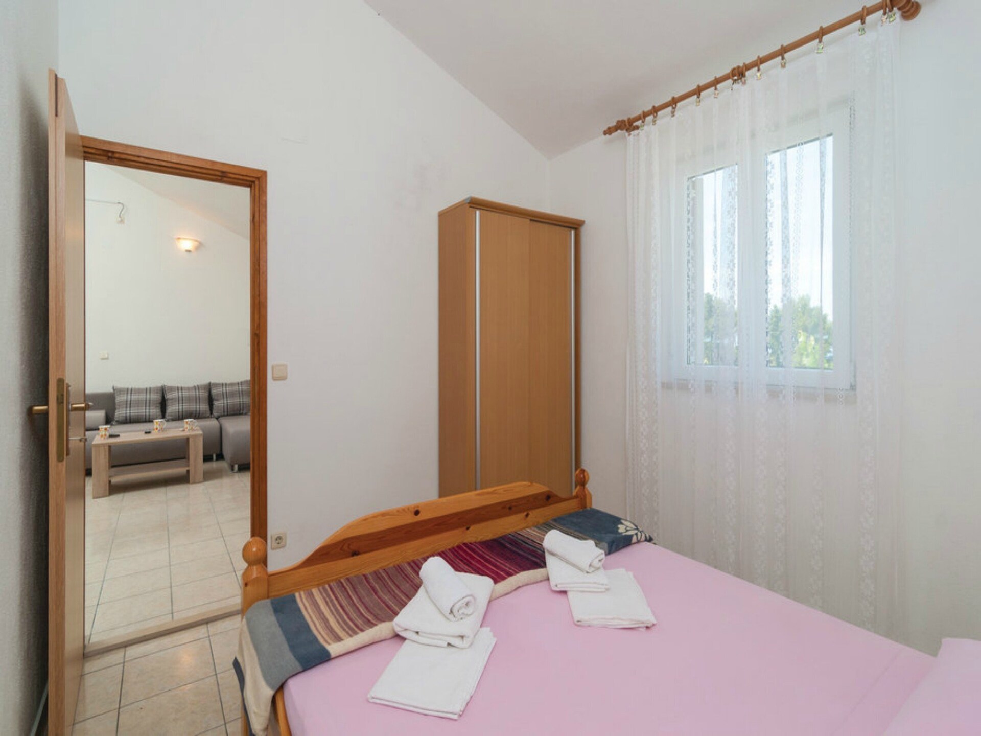 Vakantiehuis Blossom met privézwembad en jacuzzi nabij zee in Supetar - foto 9