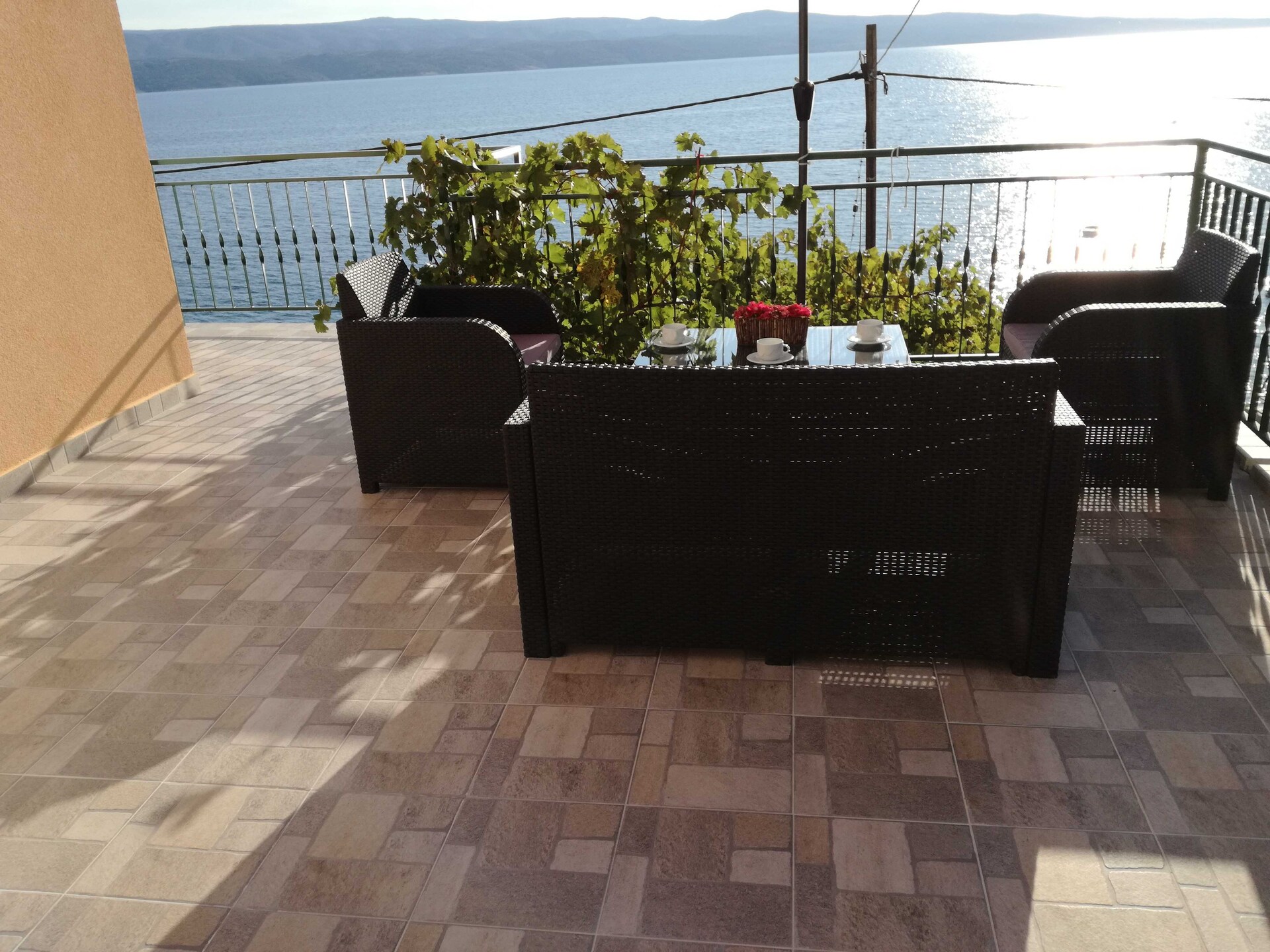 Appartement met zeezicht en balkon op 4 km van Omis - foto 1