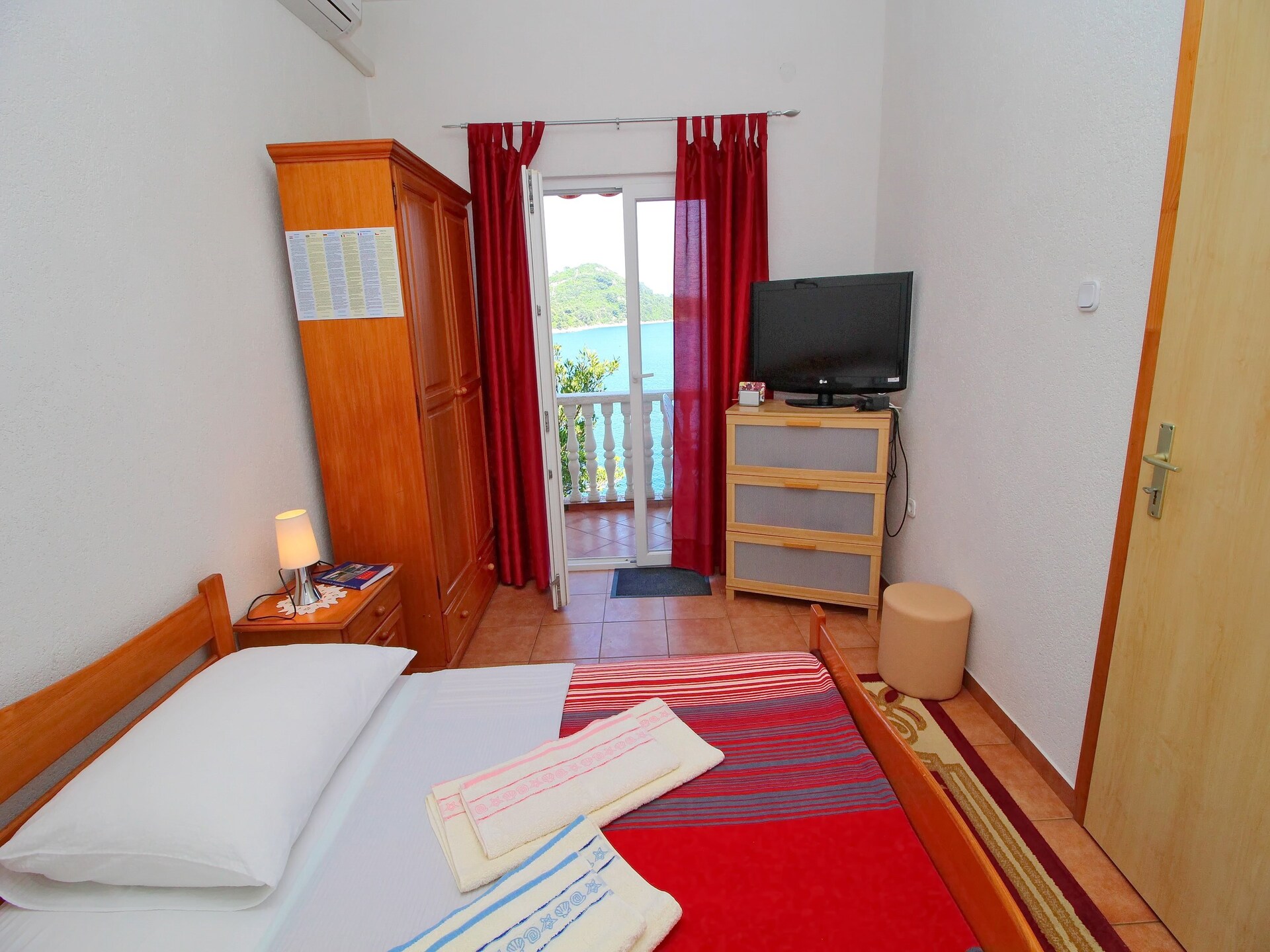 Comfortabel appartement met balkon en uitzicht op zee in Sobra, op 100 meter van het strand - foto 6