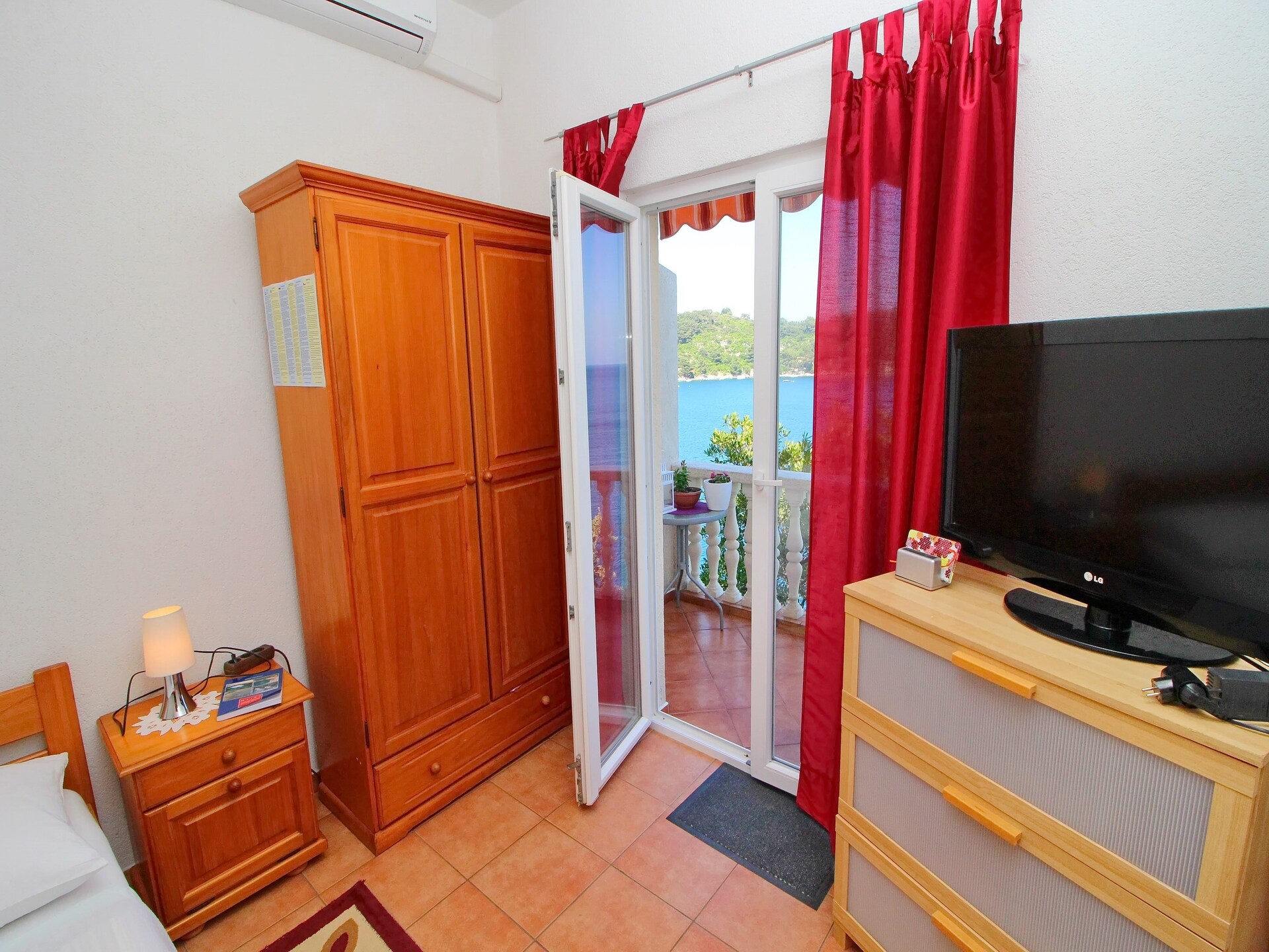 Comfortabel appartement met balkon en uitzicht op zee in Sobra, op 100 meter van het strand - foto 14
