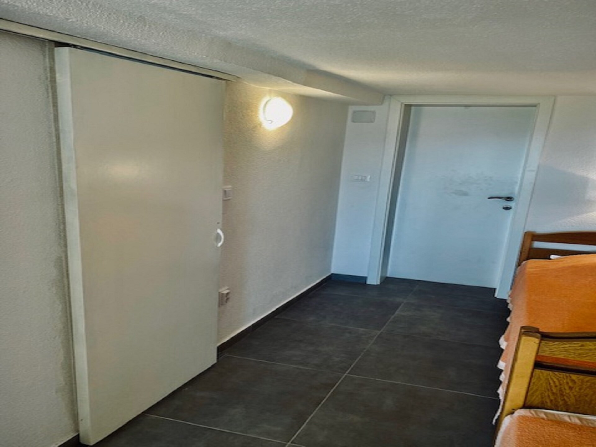 Knus vakantiehuis met terras en zeezicht op 400m van strand in Bol - foto 10