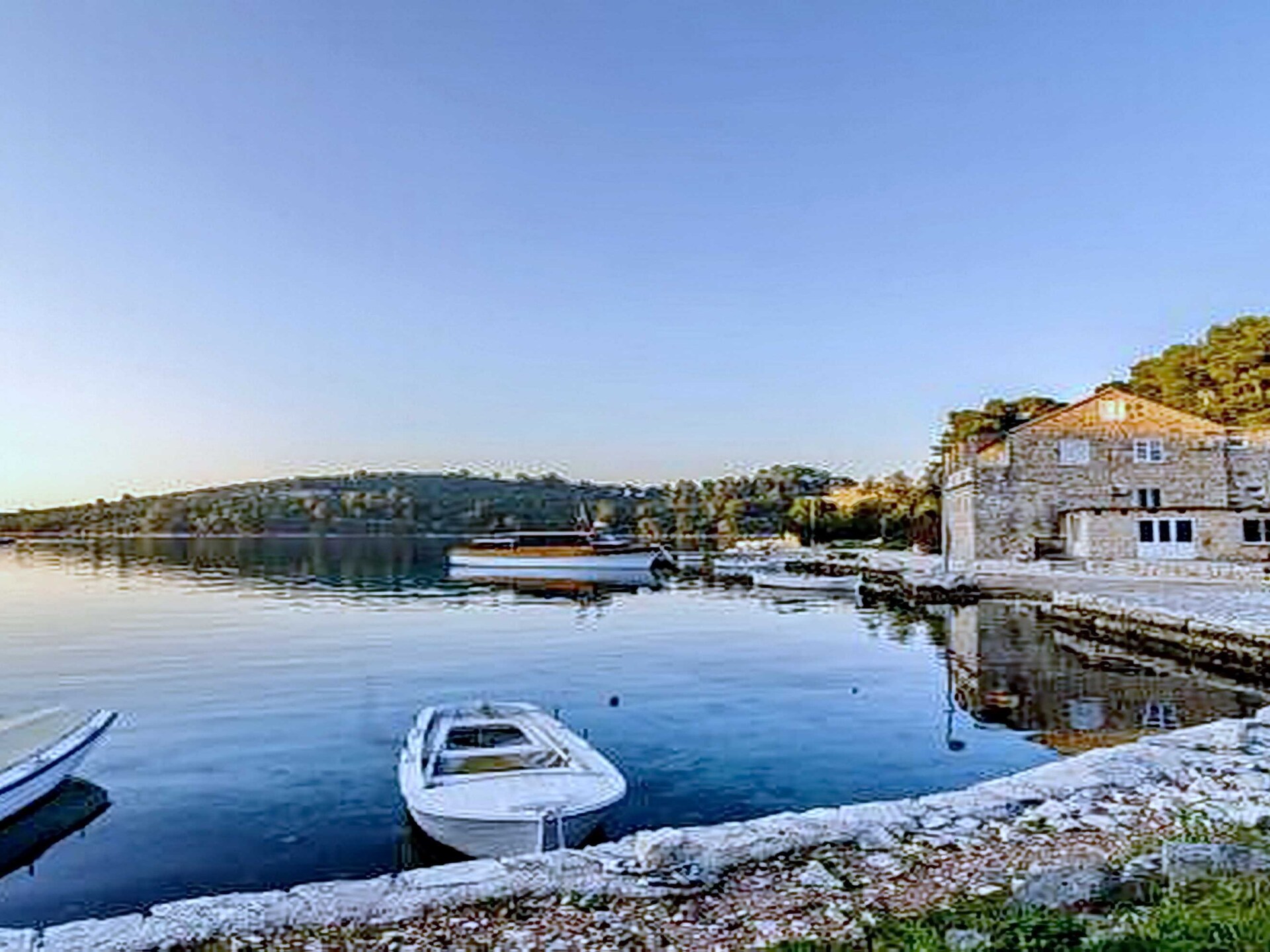 Aan het strand: Comfortabel appartement in Pomena, Mljet - foto 14