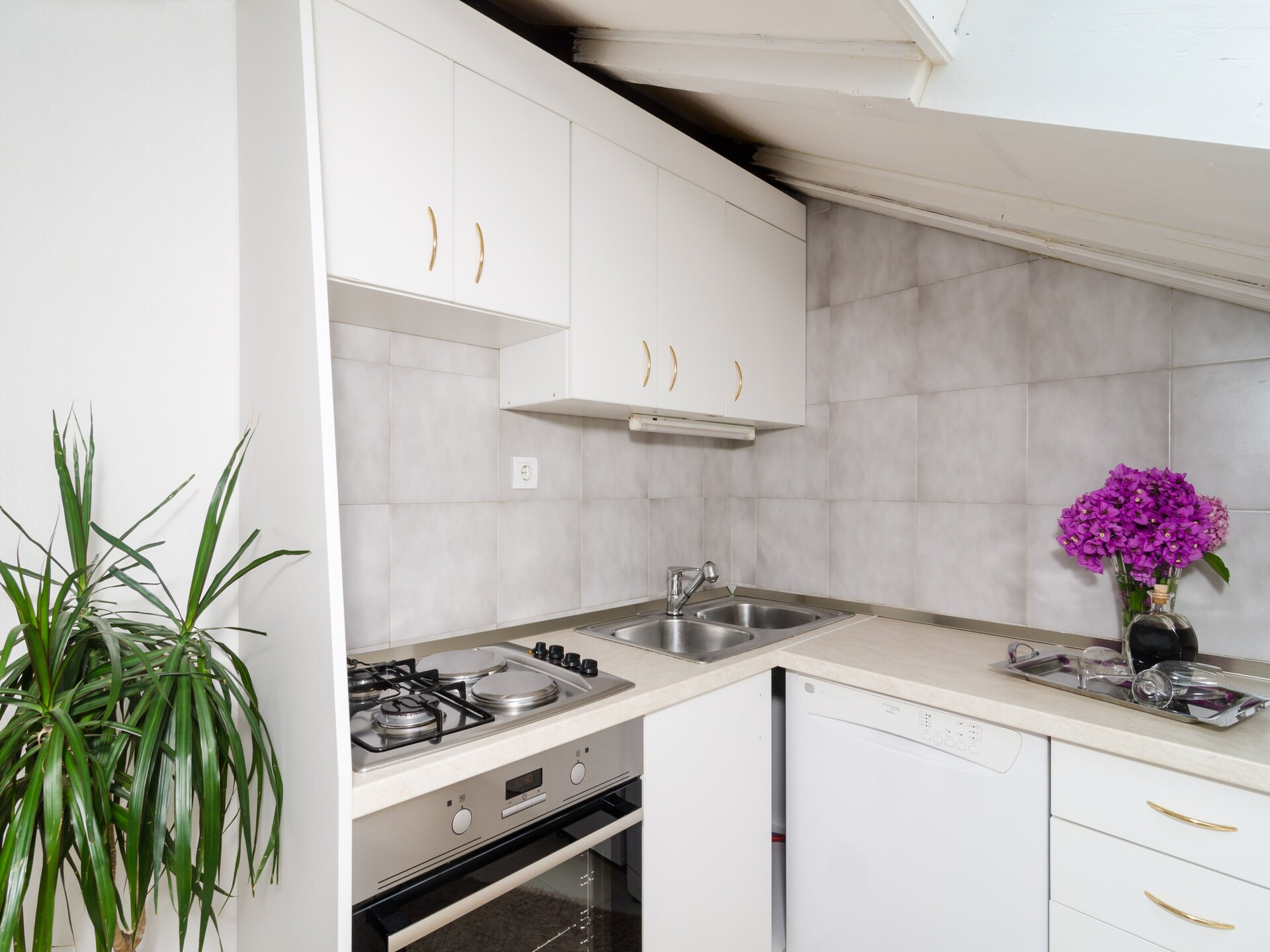 Appartement Emma: Ruim 2-slaapkamer appartement met balkon en zeezicht in Lapad - foto 11