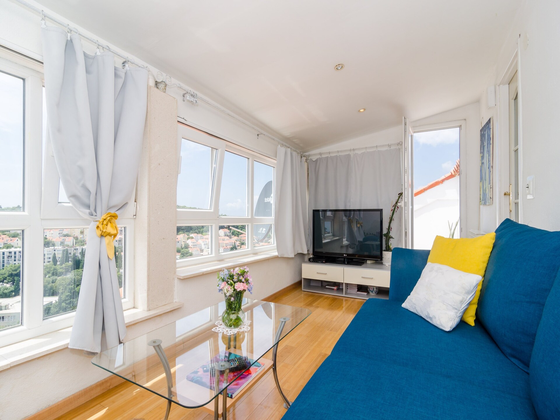 Appartement Emma: Ruim 2-slaapkamer appartement met balkon en zeezicht in Lapad - foto 3