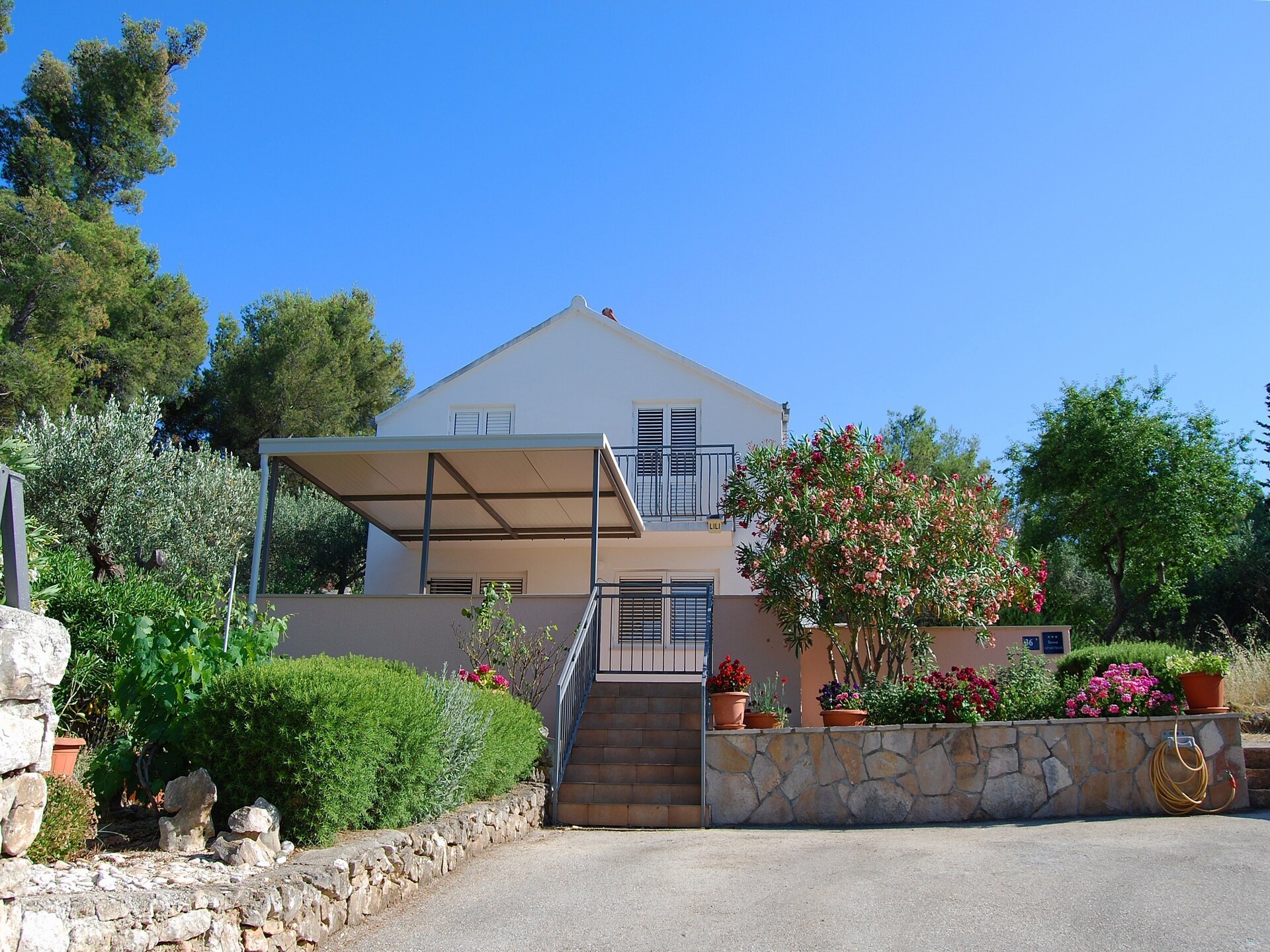 Appartement Lili: Terrashuis met zeezicht op eiland Brač - foto 16