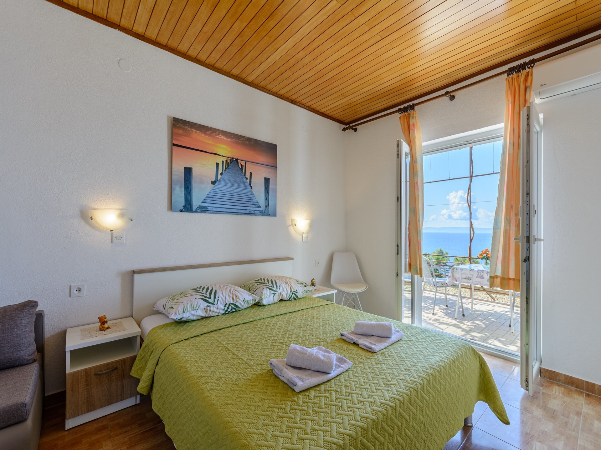 Knusse kamer met terras en zeezicht op 100m van het strand van Brela - foto 11