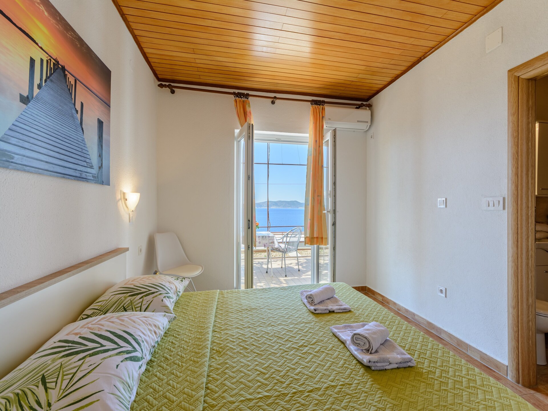 Knusse kamer met terras en zeezicht op 100m van het strand van Brela - foto 10