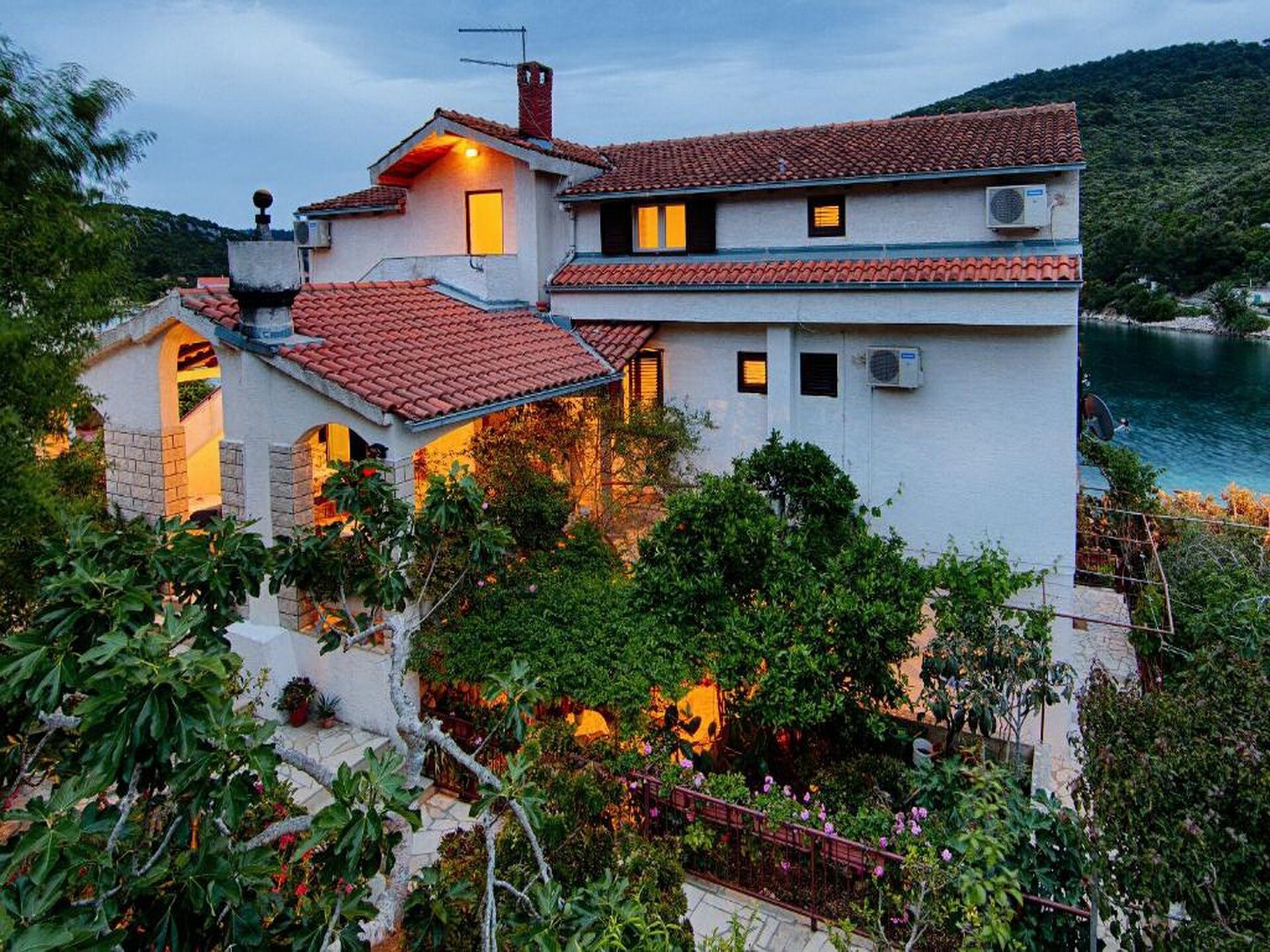 4-persoons appartement aan het strand in Lastovo - foto 6