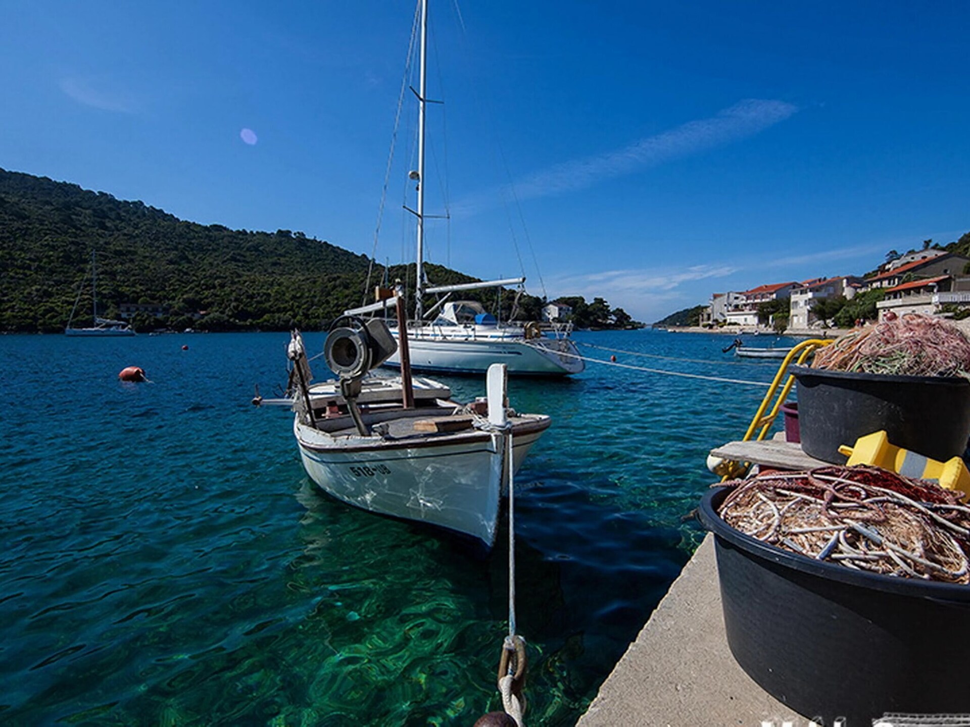 Romantisch zolderappartement met dubbel zeezicht op Lastovo, 100m van het strand - foto 13