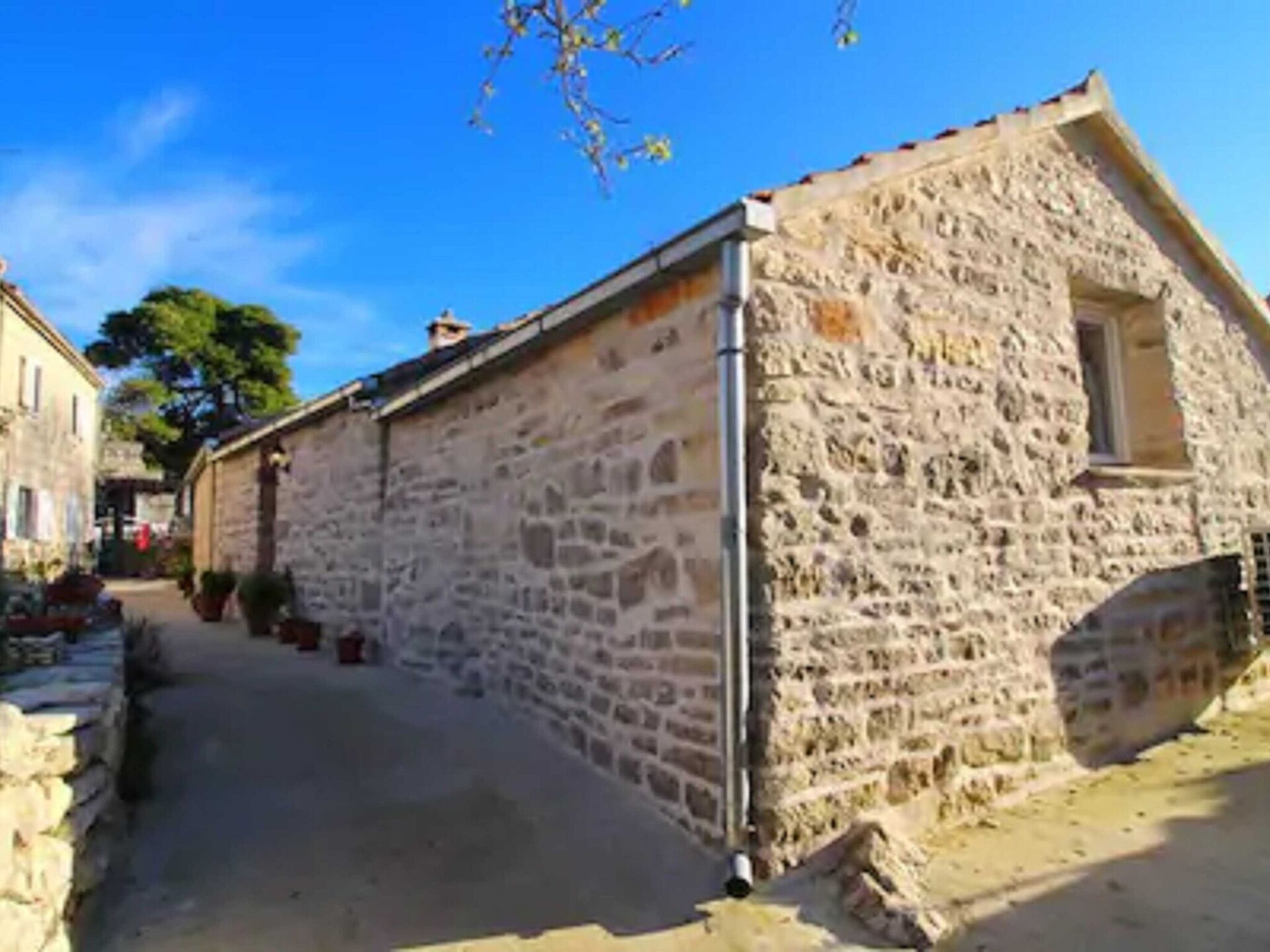 Authentiek stenen appartement met patio in Zrnovo, vlakbij Korcula - foto 10